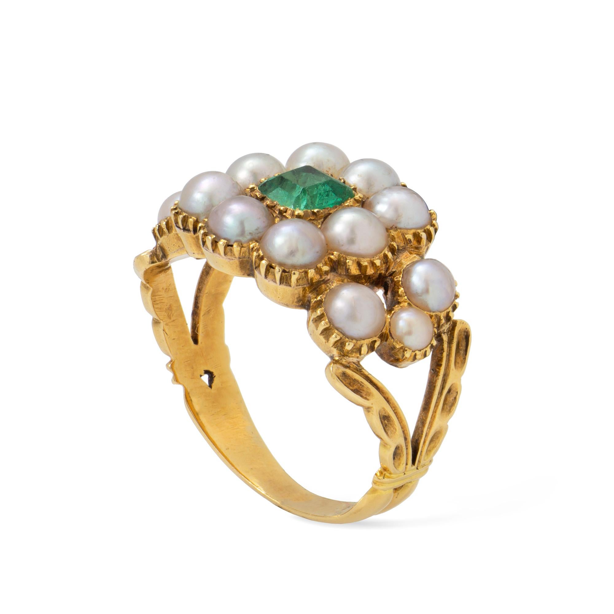 Museumsqualität Regency Perle Smaragd Gold Cluster Ring (Georgian)