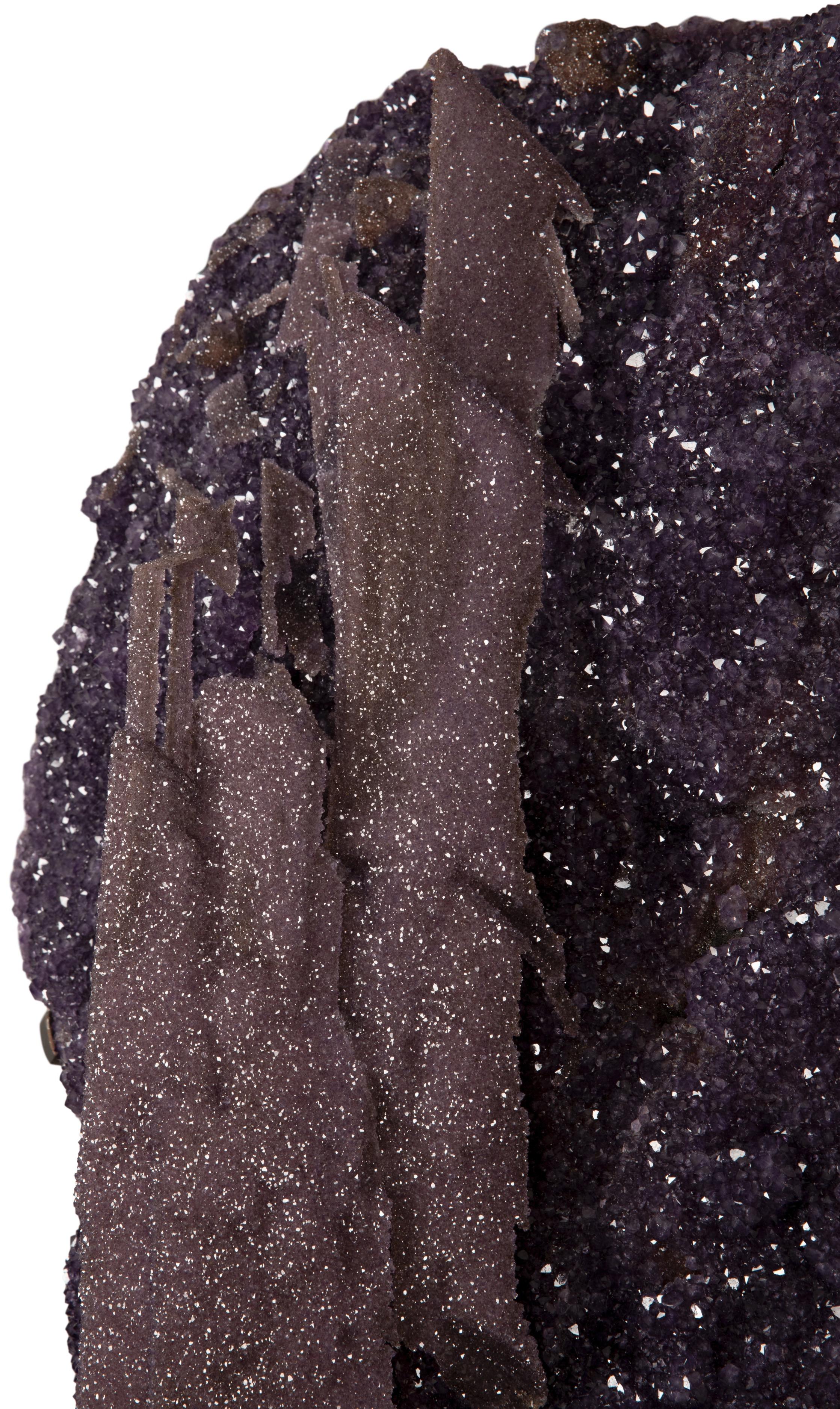 Museum Quality Very Large Amethyst Centerpiece, a Mineral Masterpiece In Excellent Condition For Sale In London, GB