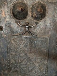 Puerta tribal de madera con calidad de museo, tallada a mano, Isla de Timor, Indonesia c. 1900