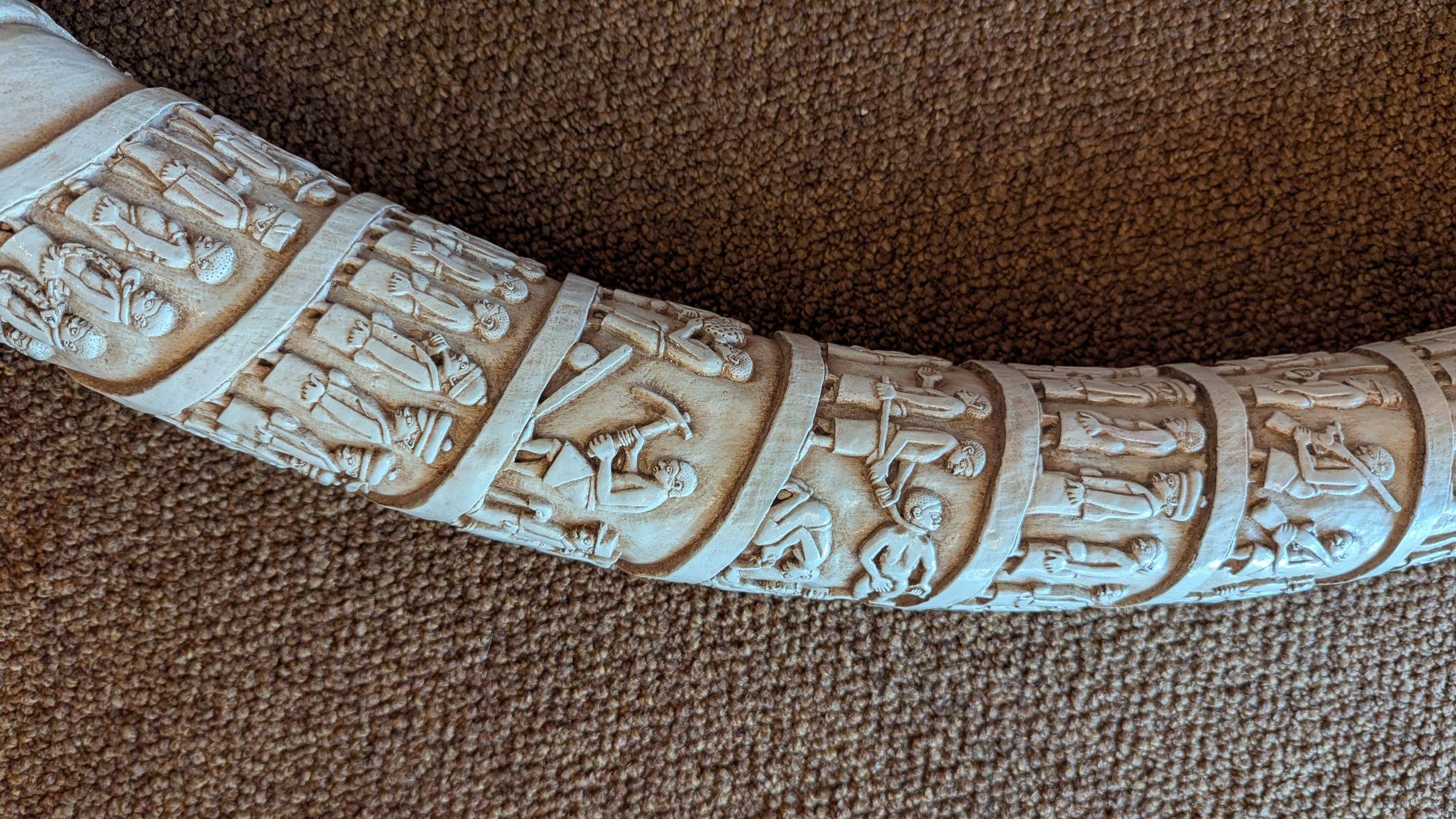 Museum Replica Tusk In Good Condition For Sale In Pueblo, CO