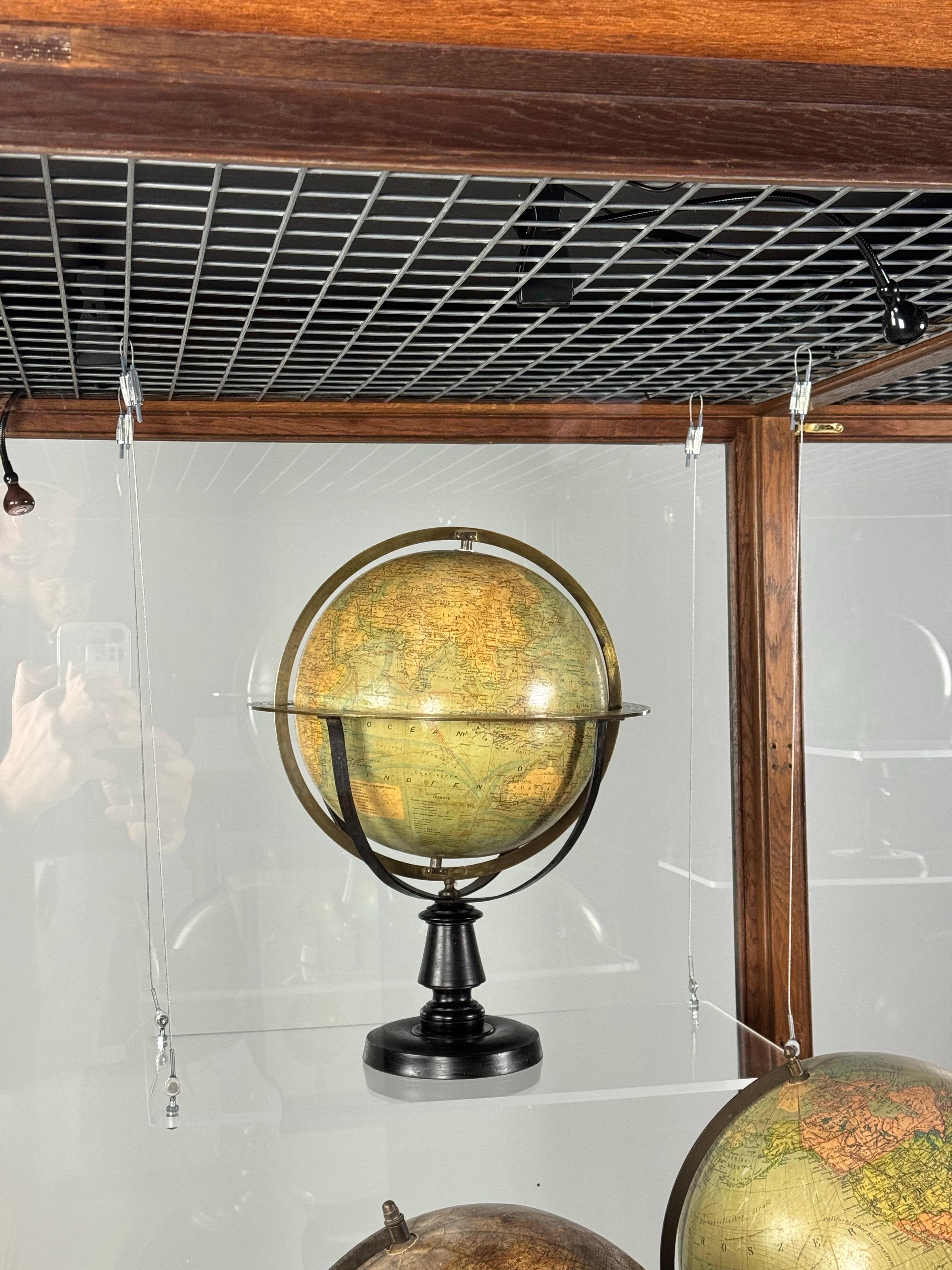 Museum vitrine oak 1900 11