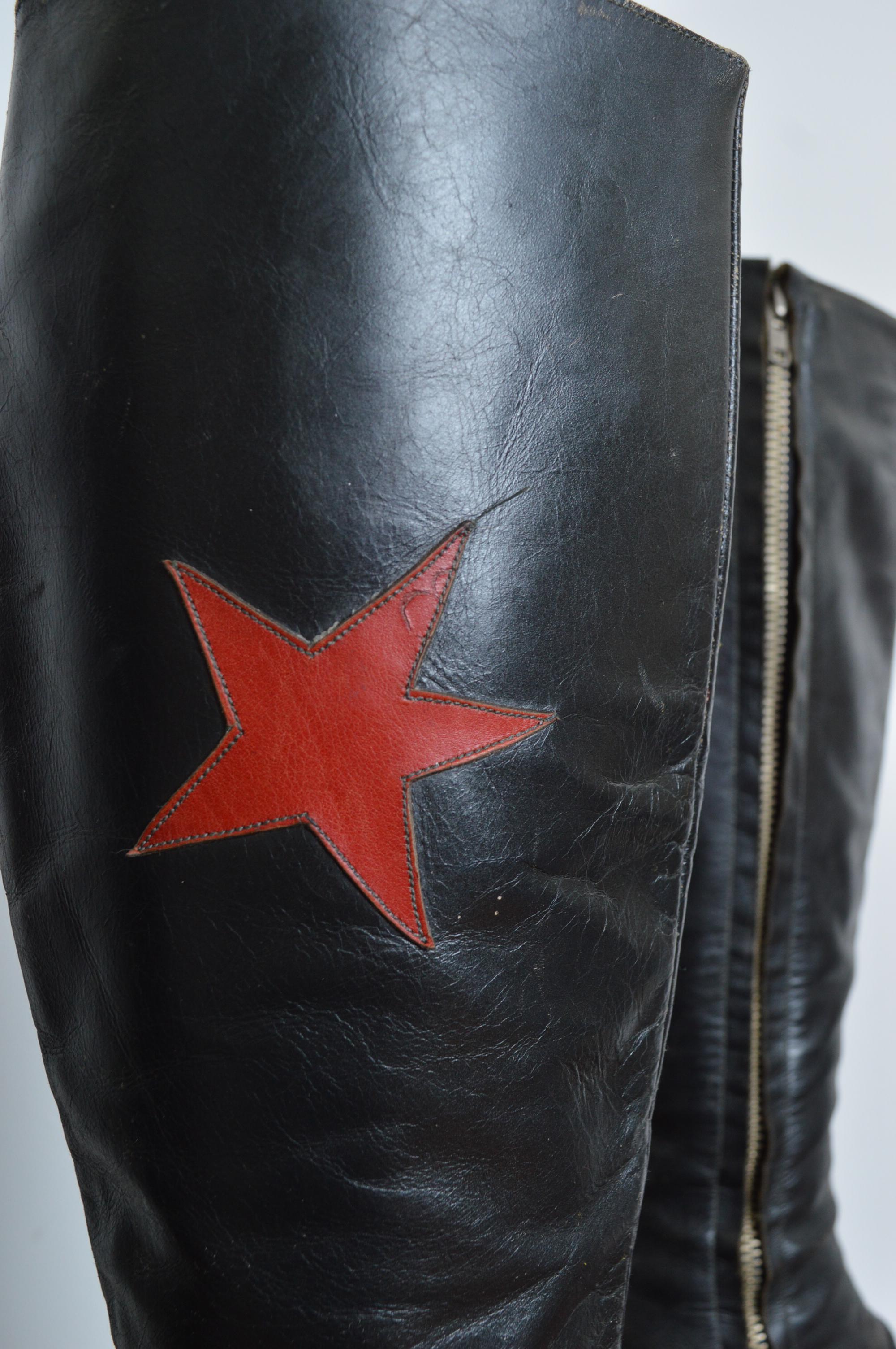 Museum Worthy 1970's Glam Rock leather Red & Black Platform Boots UK 6 / EU 39 For Sale 1
