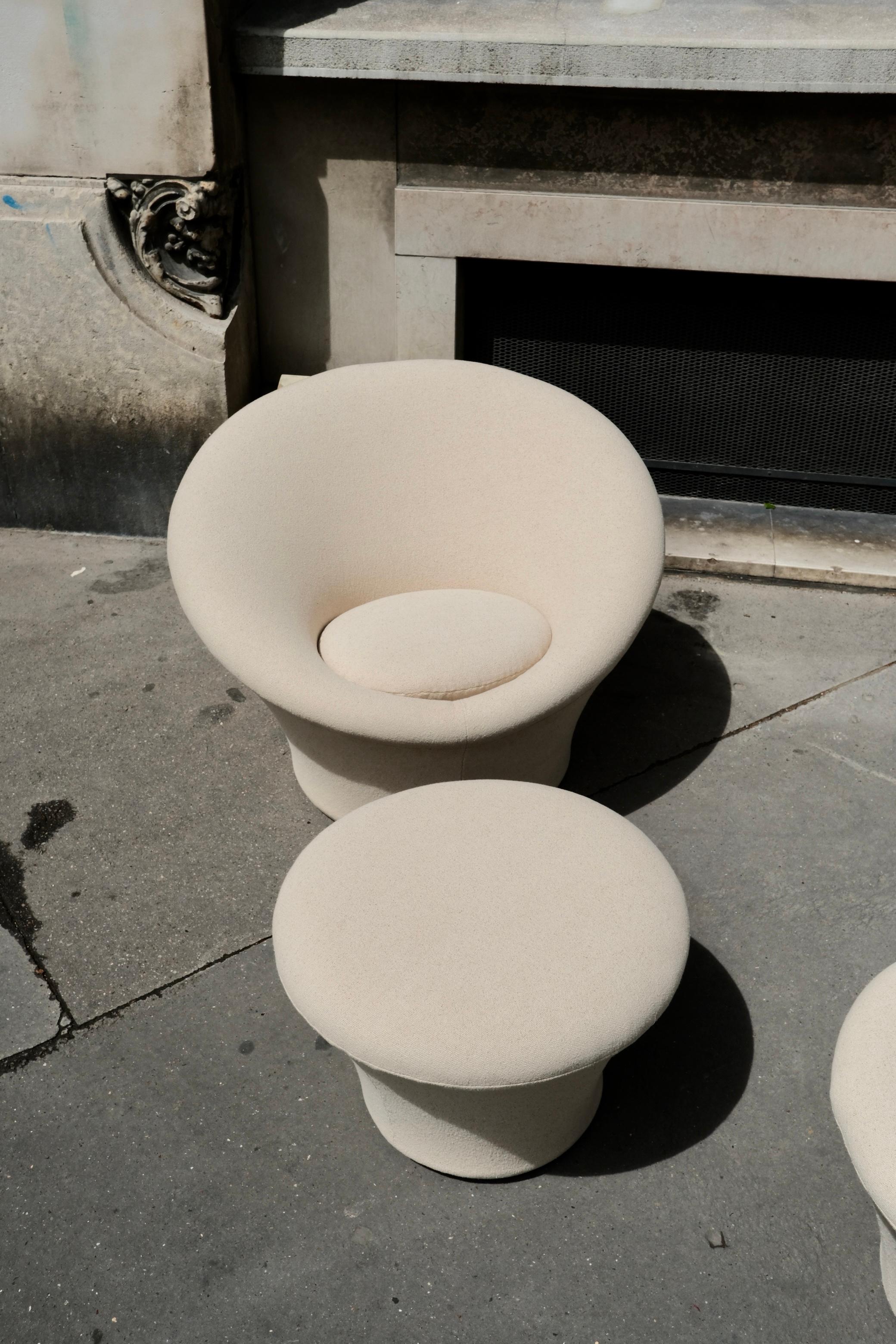 Olandese Poltrona e pouf a fungo di Pierre Paulin per Artifact, 1960 in vendita