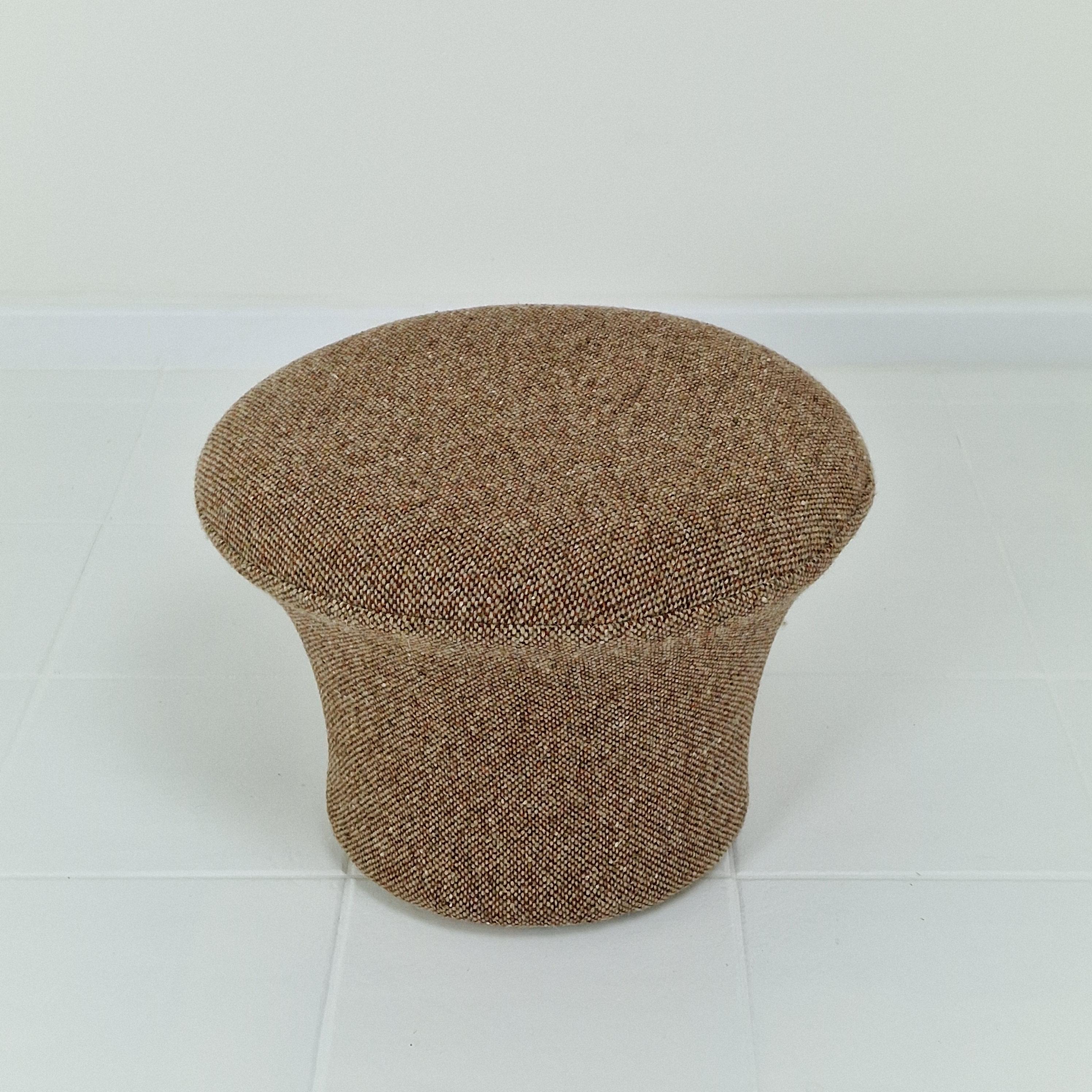 Mushroom Armchair and Ottoman by Pierre Paulin for Artifort, 1960's For Sale 5
