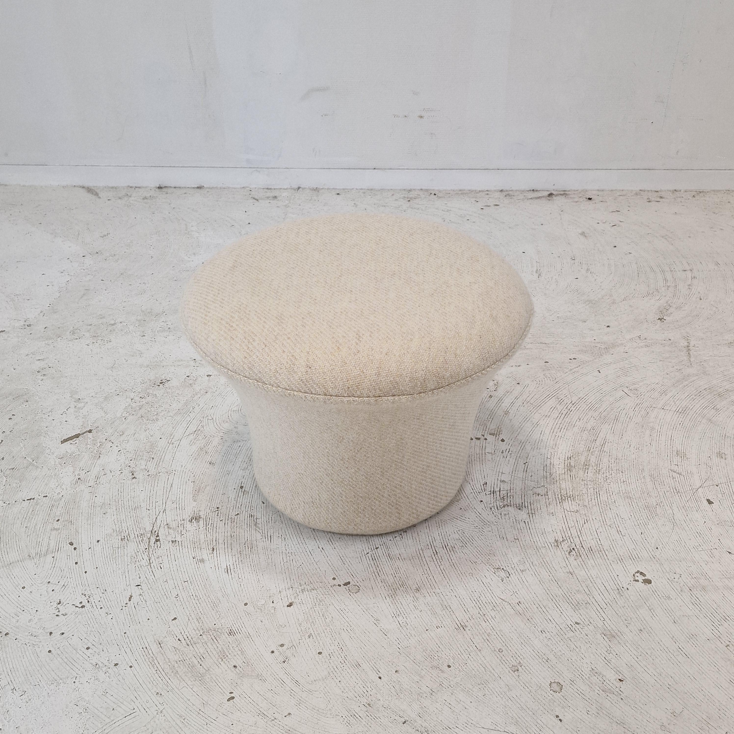 Mushroom Armchair and Ottoman by Pierre Paulin for Artifort, 1960's For Sale 9