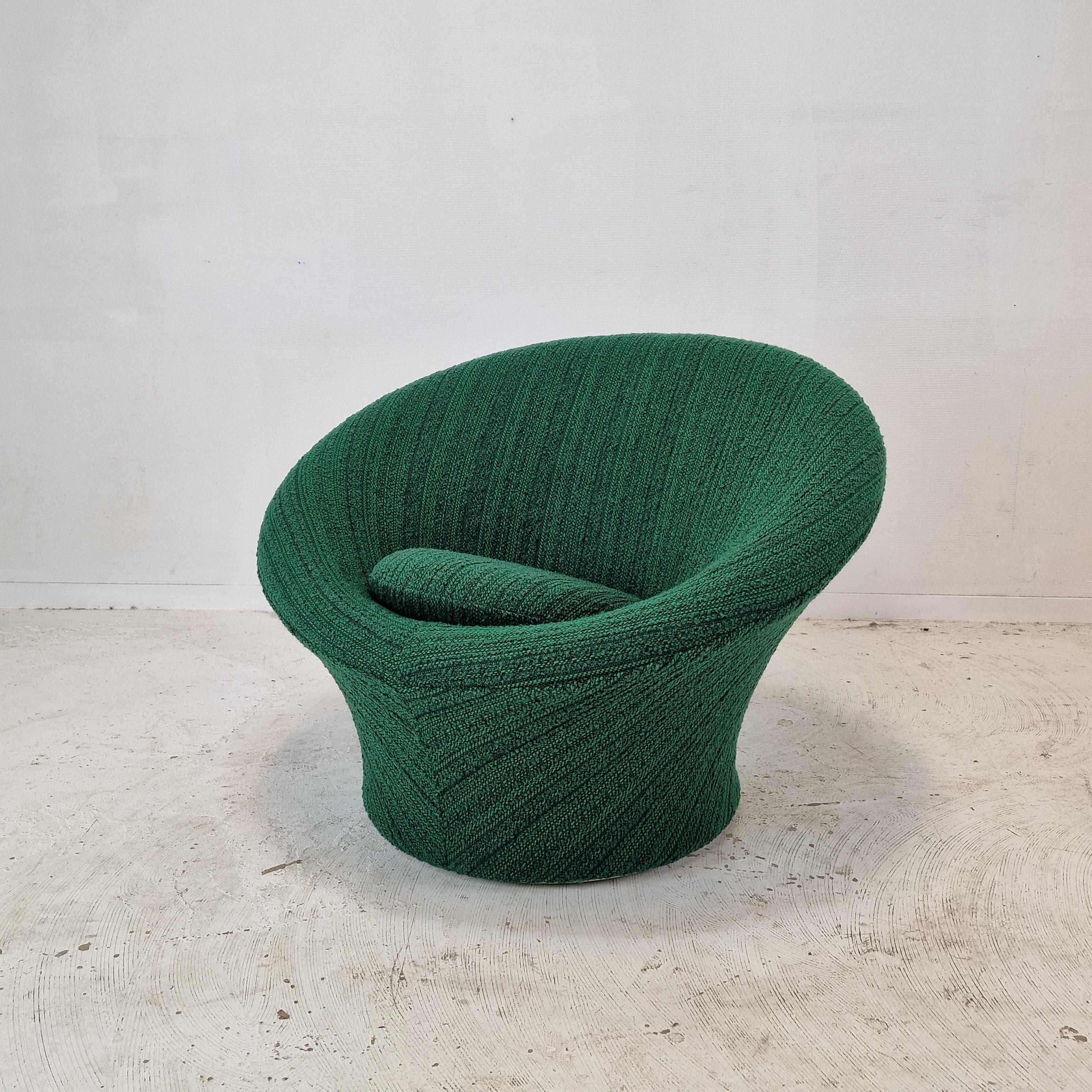 Mid-Century Modern Mushroom Armchair and Ottoman by Pierre Paulin for Artifort, 1960's For Sale