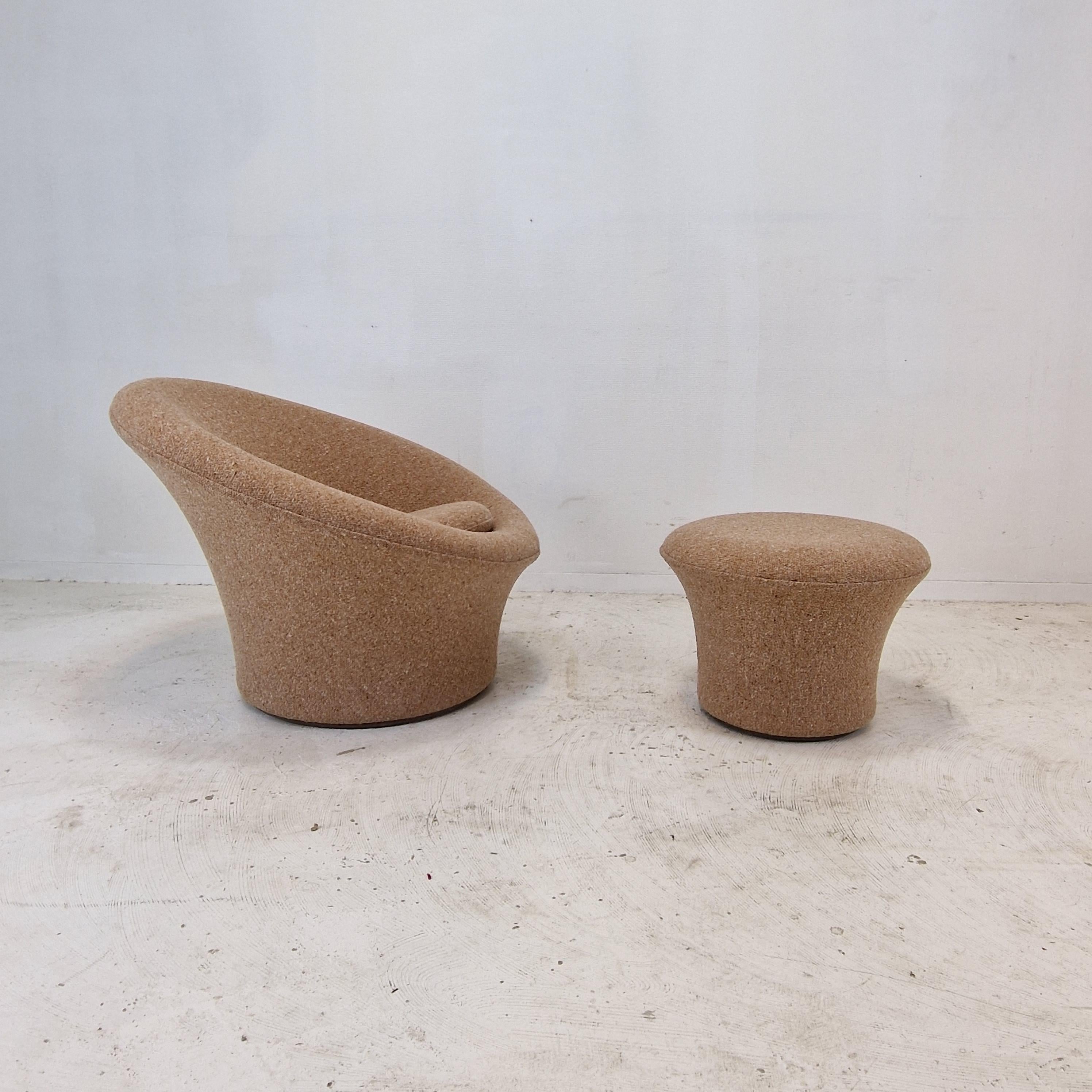 Mid-Century Modern Mushroom Armchair and Ottoman by Pierre Paulin for Artifort, 1960's