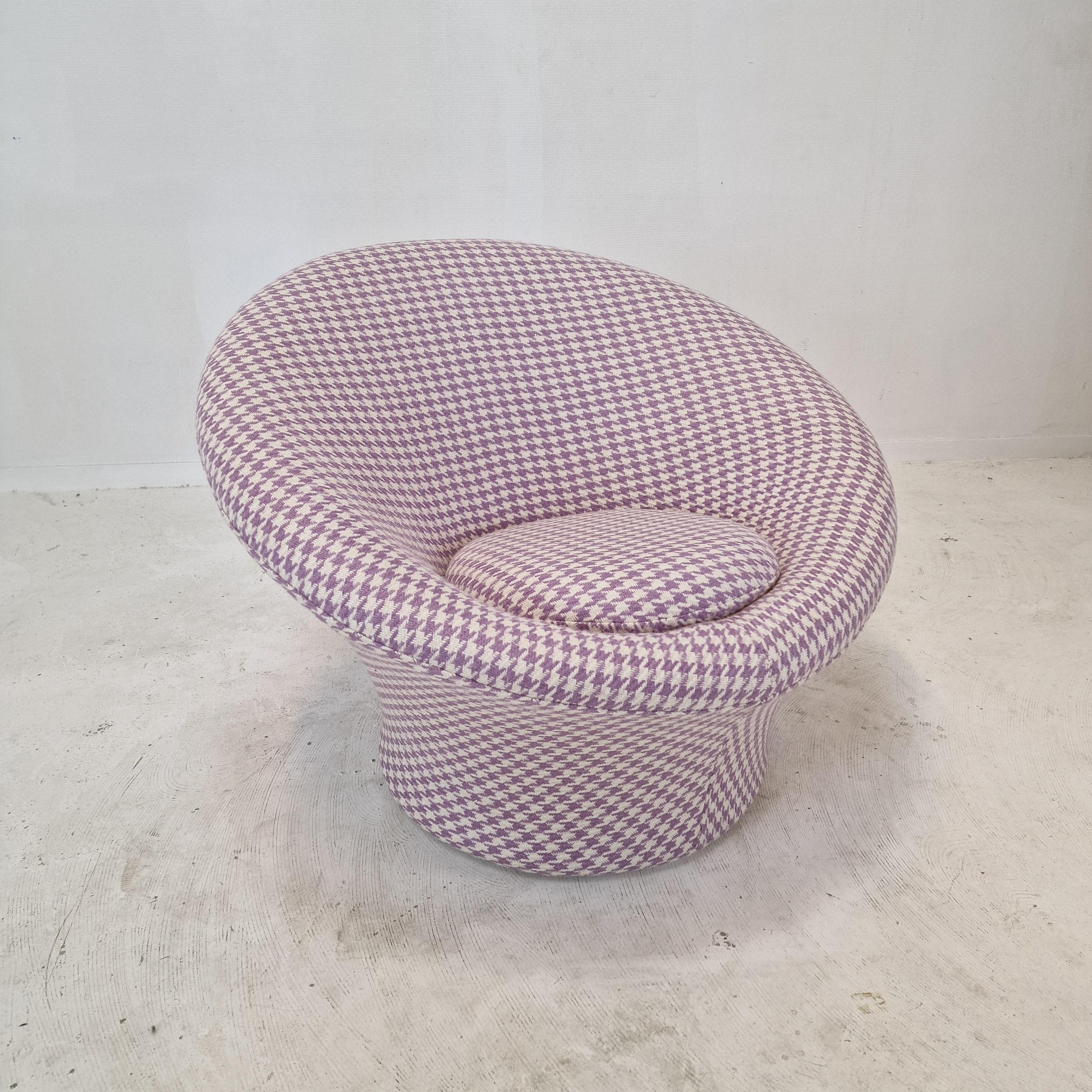 Dutch Mushroom Armchair and Ottoman by Pierre Paulin for Artifort, 1960s For Sale