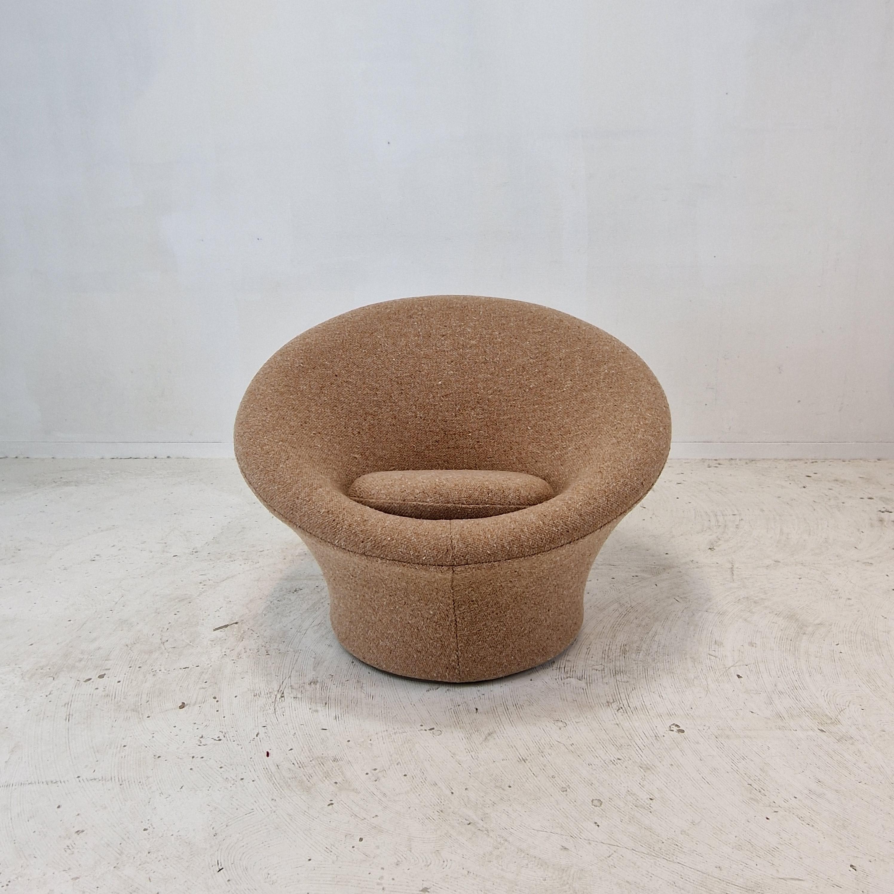 Dutch Mushroom Armchair and Ottoman by Pierre Paulin for Artifort, 1960's
