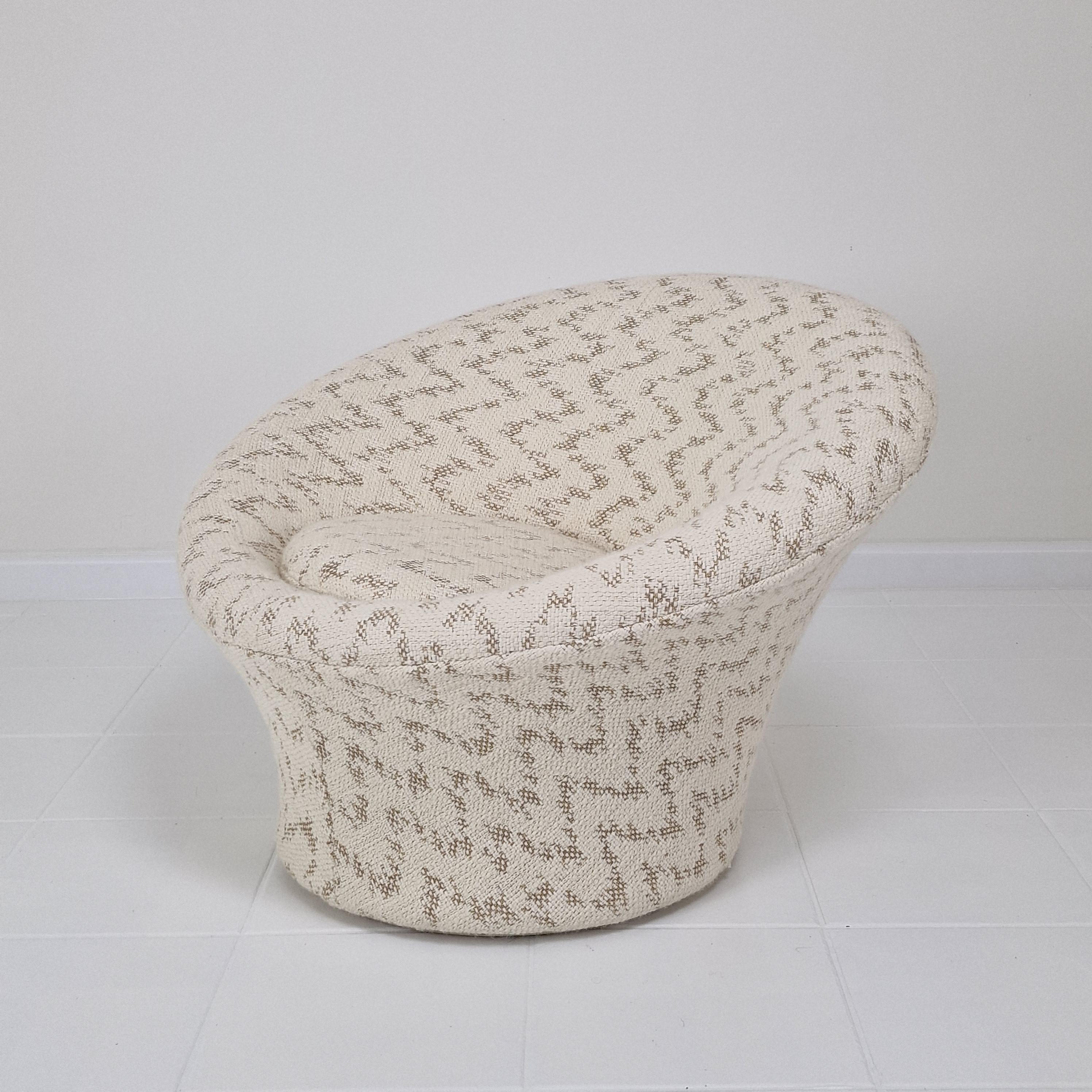 Sillón y otomana seta de Pierre Paulin para Artifort, años 60 Holandés en venta