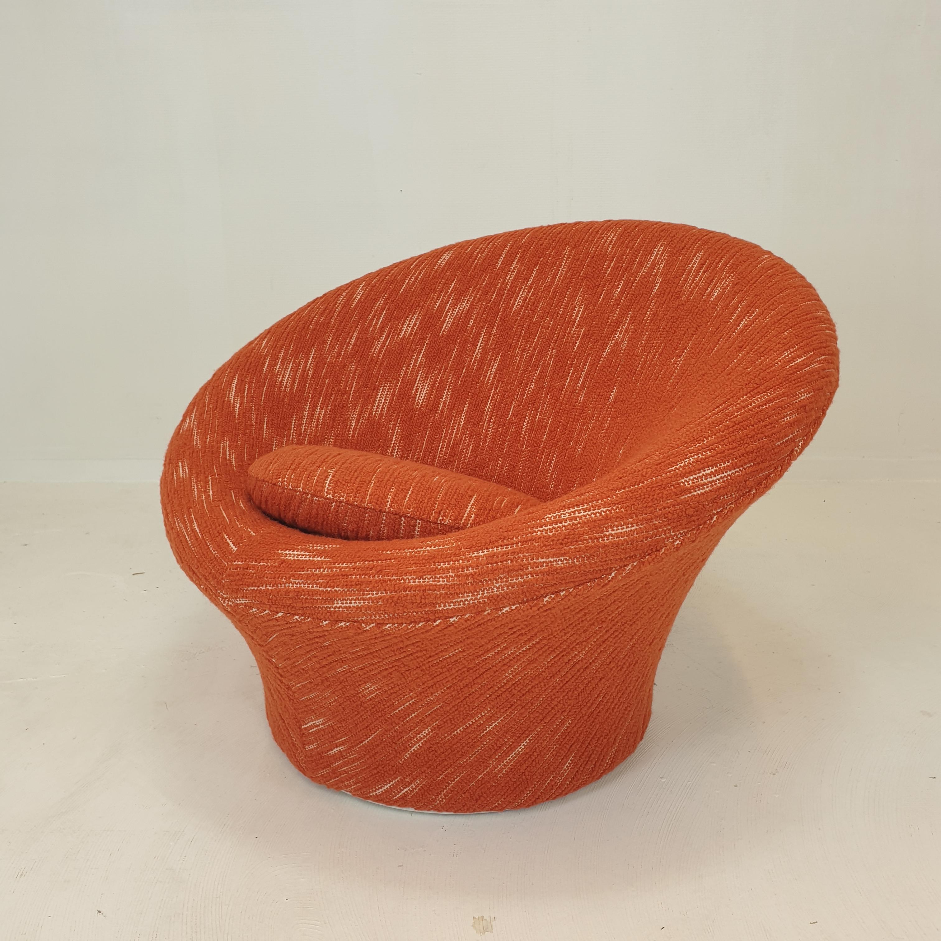 Mid-Century Modern Mushroom Armchair and Ottoman by Pierre Paulin for Artifort, 1960s For Sale