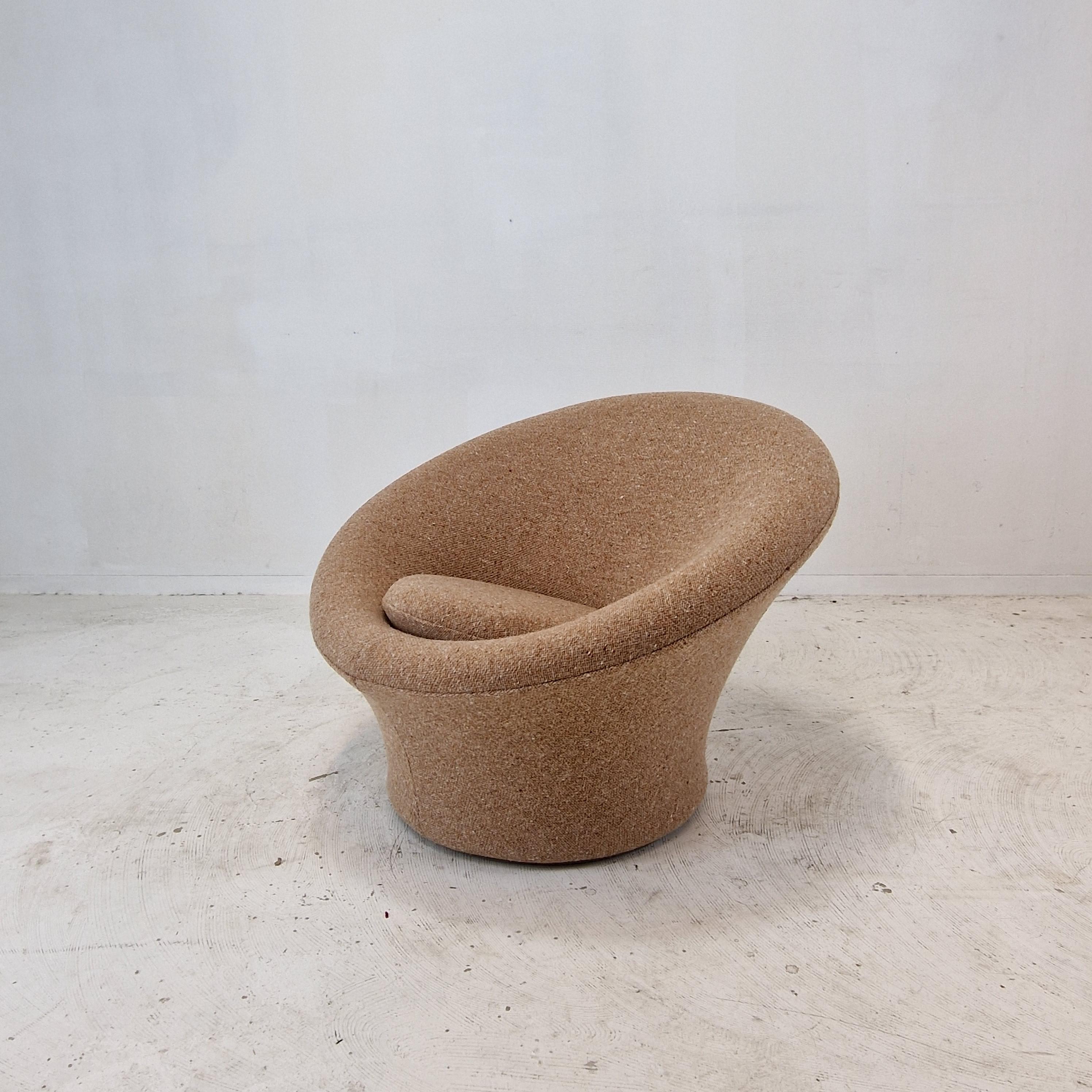 Mushroom Armchair and Ottoman by Pierre Paulin for Artifort, 1960's In Excellent Condition In Oud Beijerland, NL