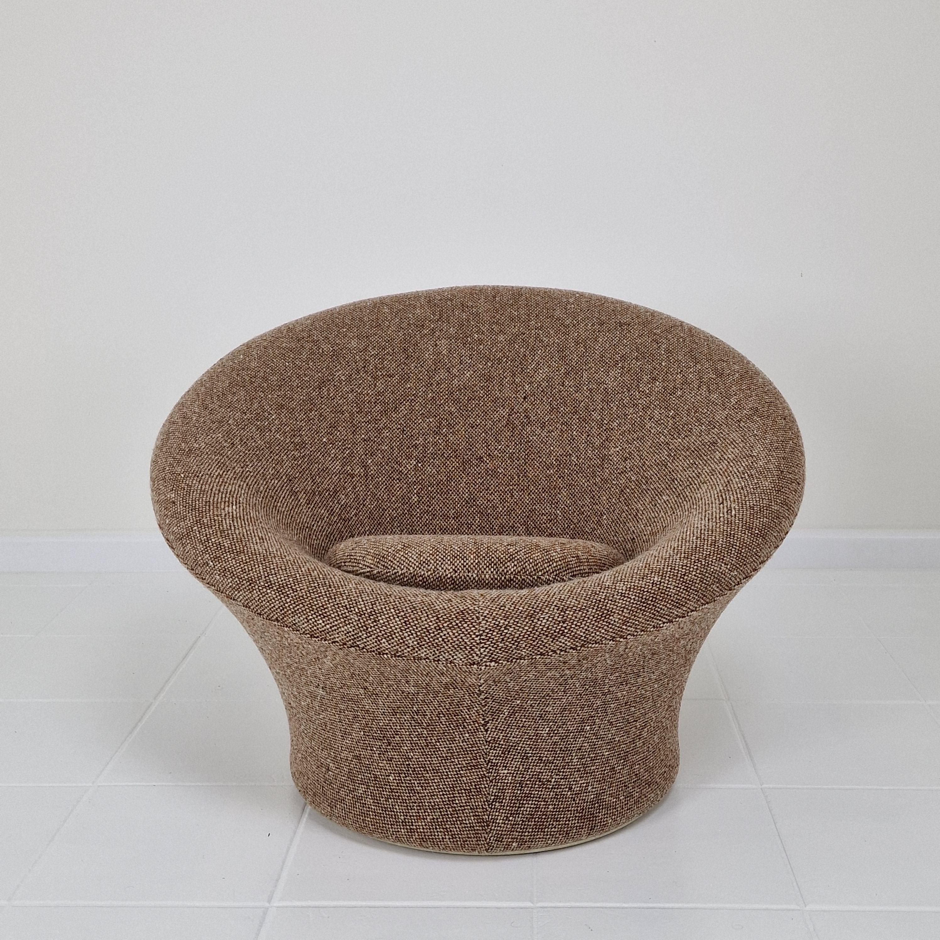 Mushroom Armchair and Ottoman by Pierre Paulin for Artifort, 1960's In Excellent Condition For Sale In Oud Beijerland, NL