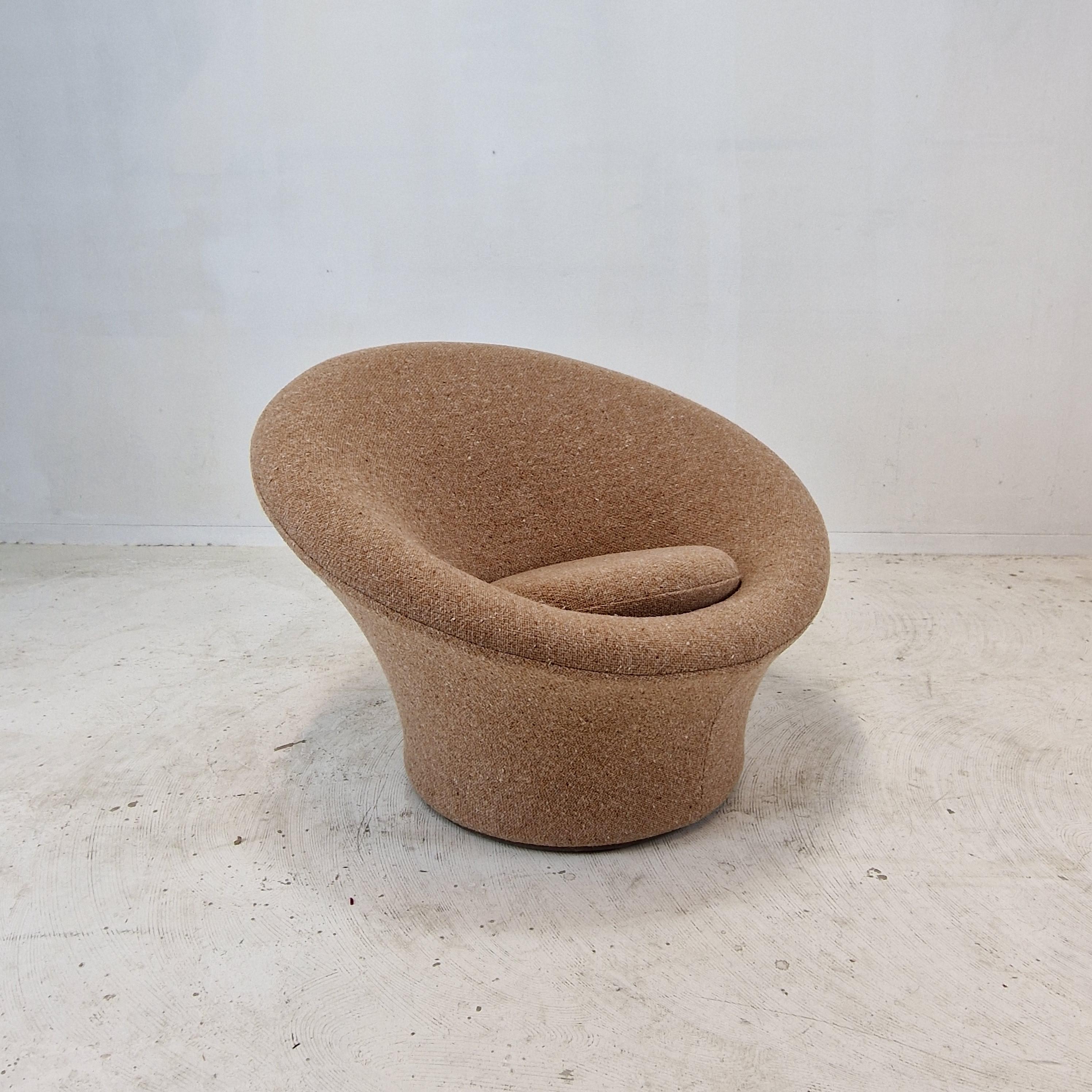 Mid-20th Century Mushroom Armchair and Ottoman by Pierre Paulin for Artifort, 1960's