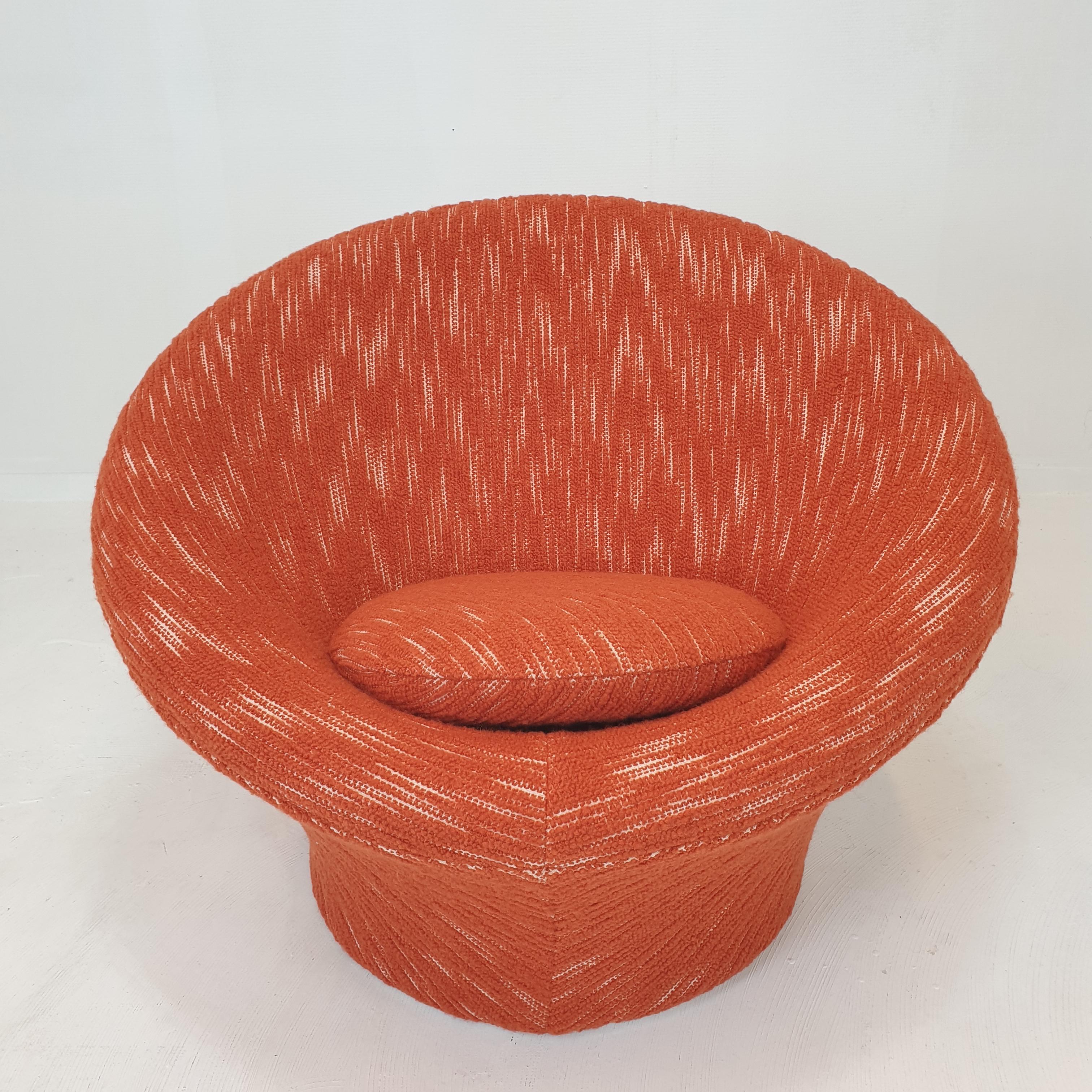 Mushroom Armchair and Ottoman by Pierre Paulin for Artifort, 1960s In Excellent Condition For Sale In Oud Beijerland, NL
