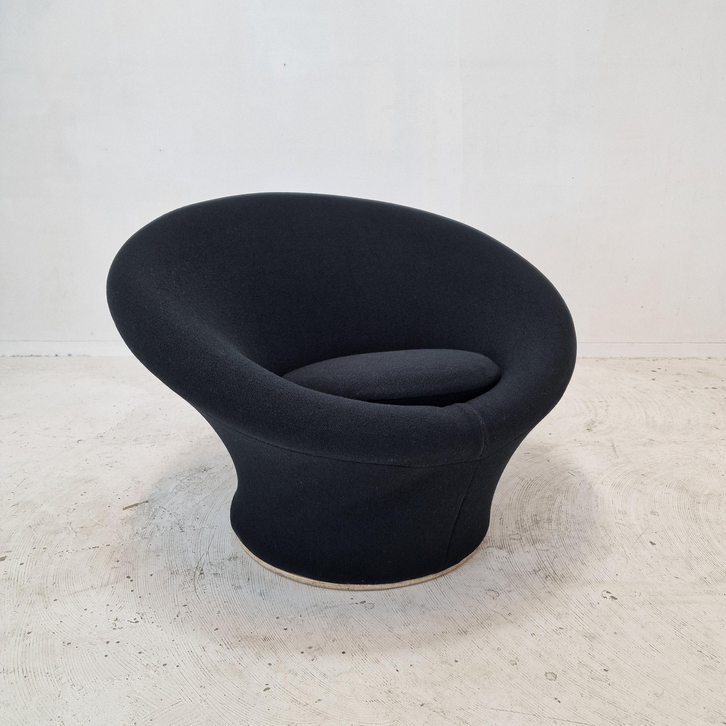 Mid-Century Modern Mushroom Armchair by Pierre Paulin for Artifort, 1970's For Sale
