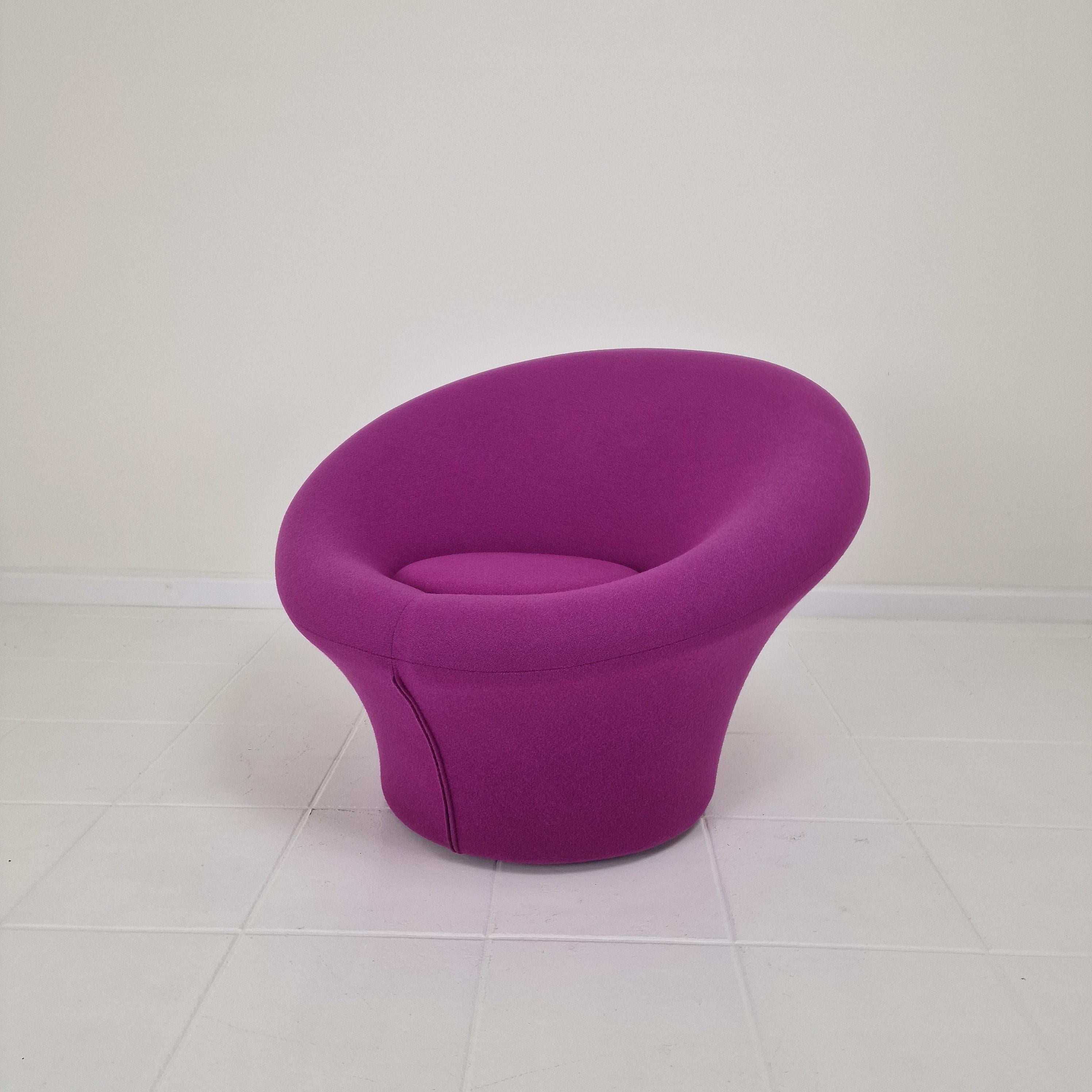 Mid-Century Modern Mushroom Armchair by Pierre Paulin for Artifort, 1980's For Sale