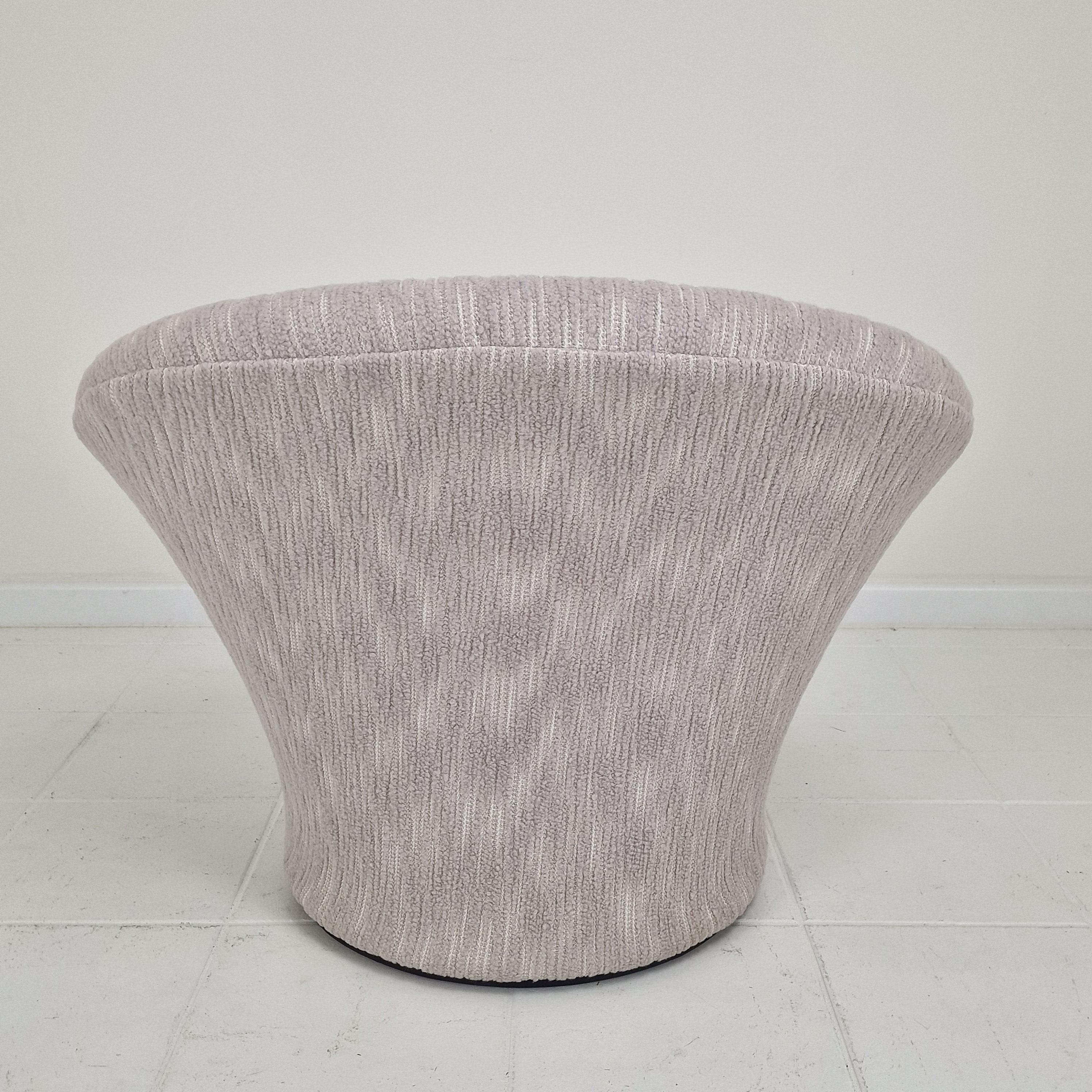 Bouclé Mushroom Armchair by Pierre Paulin for Artifort, 1980s For Sale