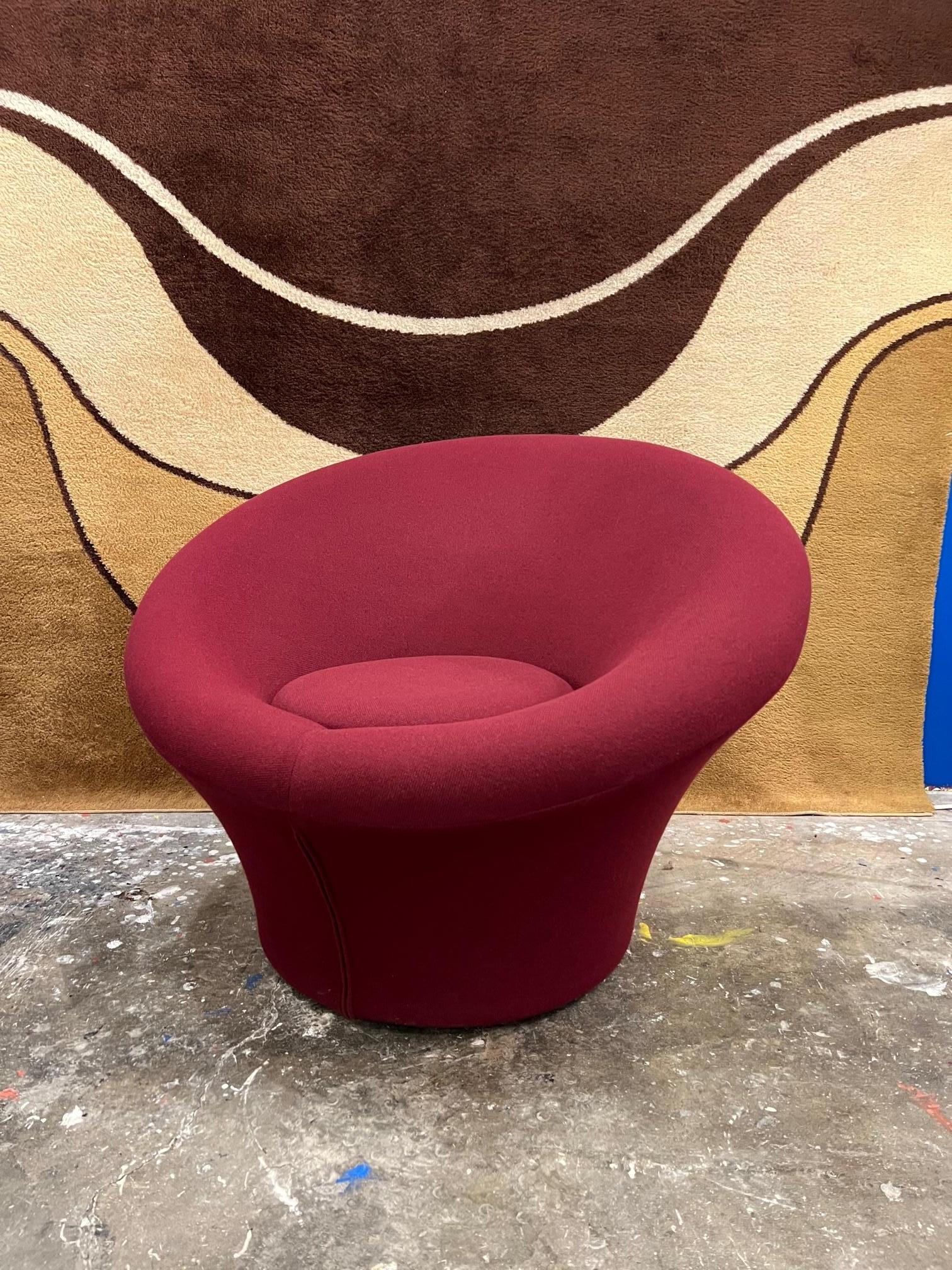 Mushroom armchair by Pierre Paulin For Sale 2