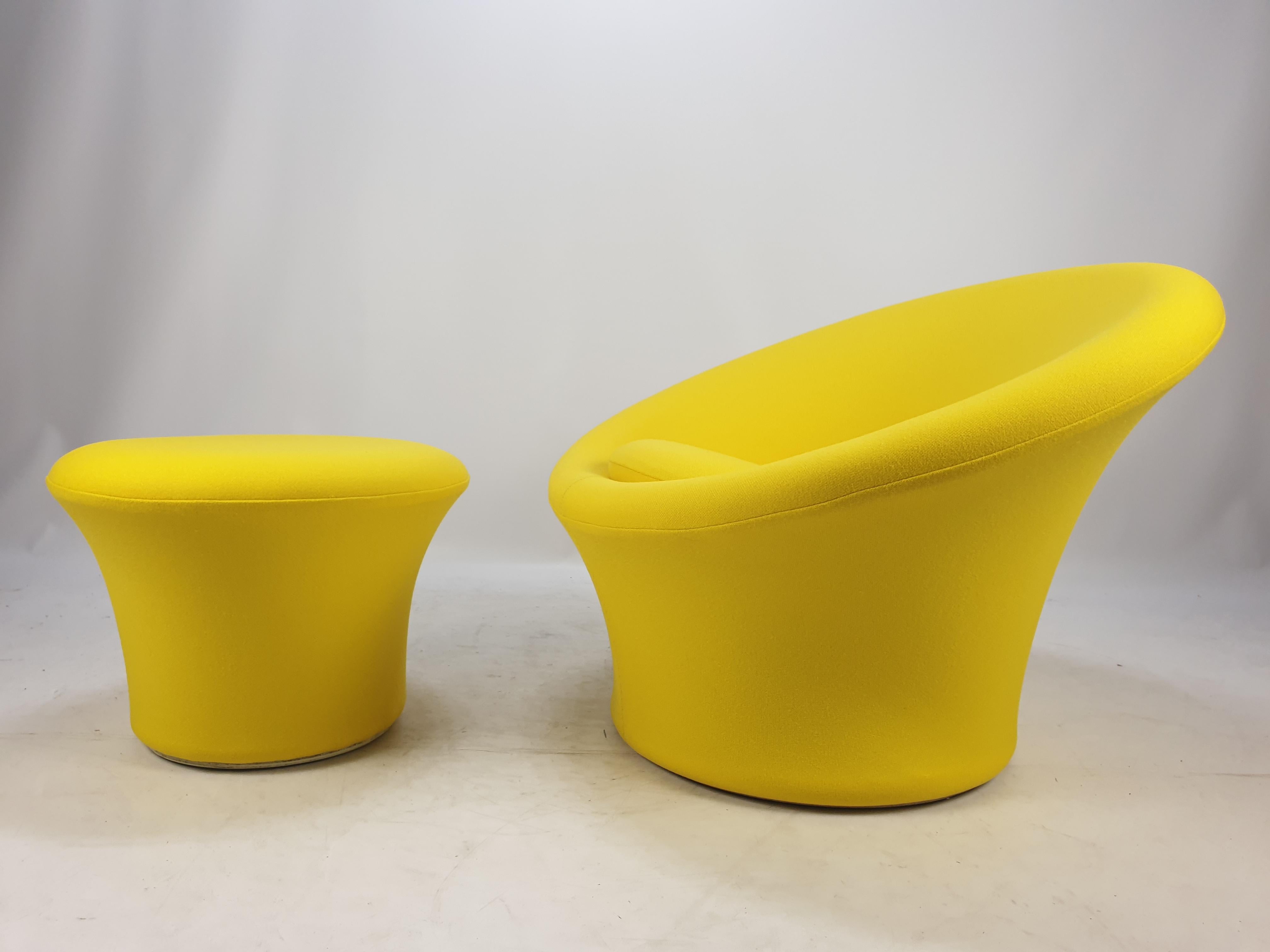 Mid-Century Modern Mushroom Armchair & Pouf by Pierre Paulin for Artifort, 1960s