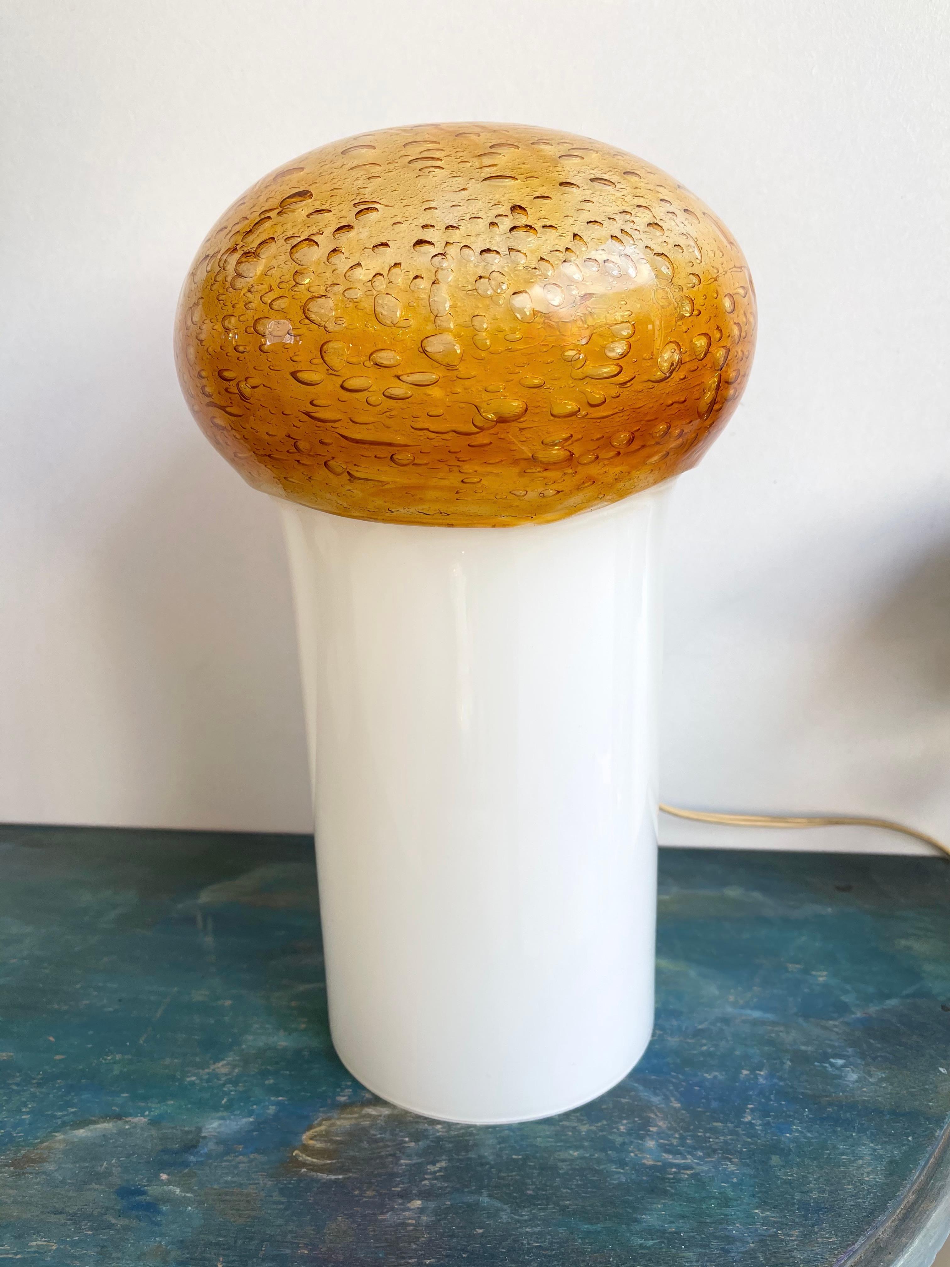Lampe aus Muranoglas mit Pilzblasen, Italien, 1970er Jahre im Zustand „Gut“ im Angebot in SAINT-OUEN, FR