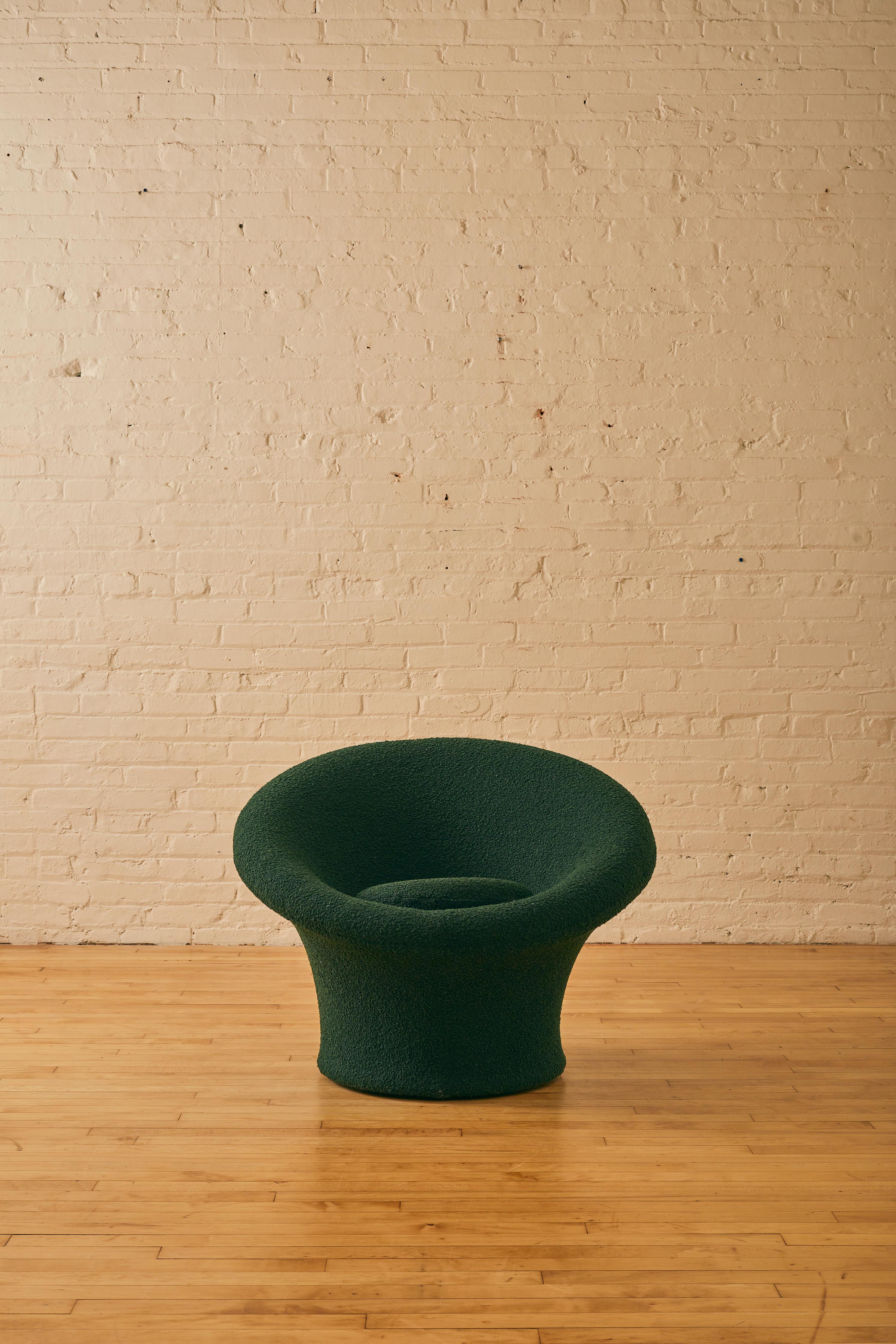 Mushroom chair by Pierre Paulin (Model F560).

