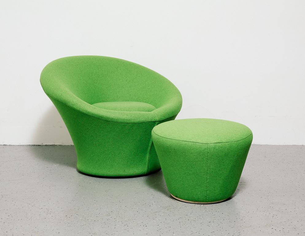 Vintage mushroom chair with ottoman by Pierre Paulin for Artifort, the Netherlands. Reupholstered in green Maharam wool. Signed.
