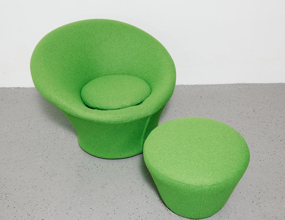 Mushroom Chair and Stool by Pierre Paulin for Artifort In Excellent Condition In Brooklyn, NY