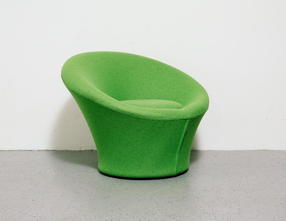 Mushroom Chair and Stool by Pierre Paulin for Artifort 1