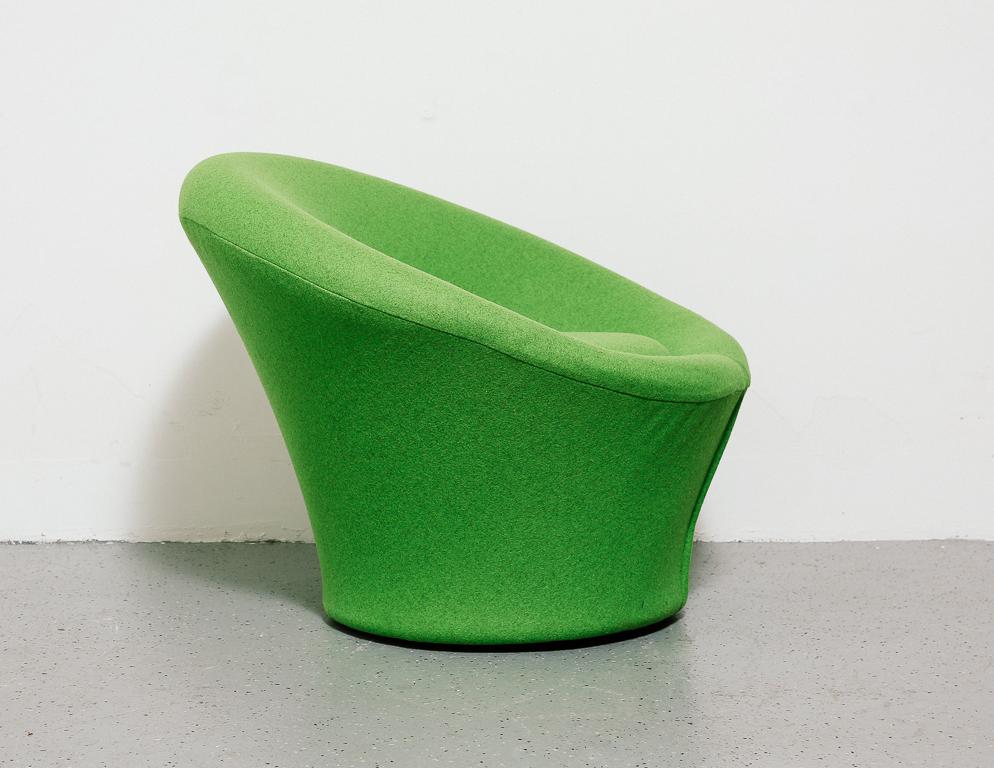 Mushroom Chair and Stool by Pierre Paulin for Artifort 2