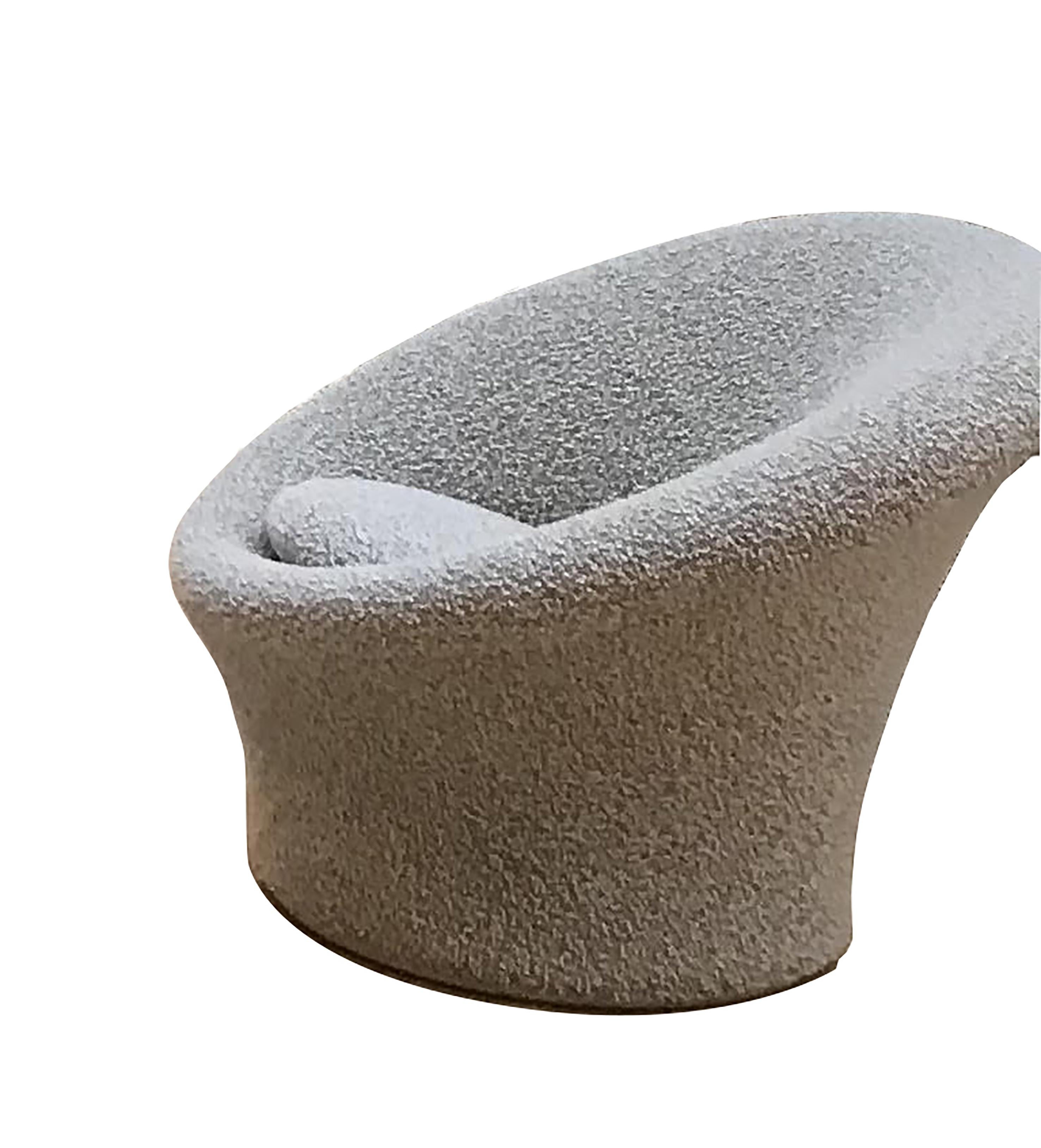 Fauteuil mushroom  F 588 de pierre Paulin, pour artifort 
Tissu iceberg en laine et coton  de chez Bisson Bruneel
