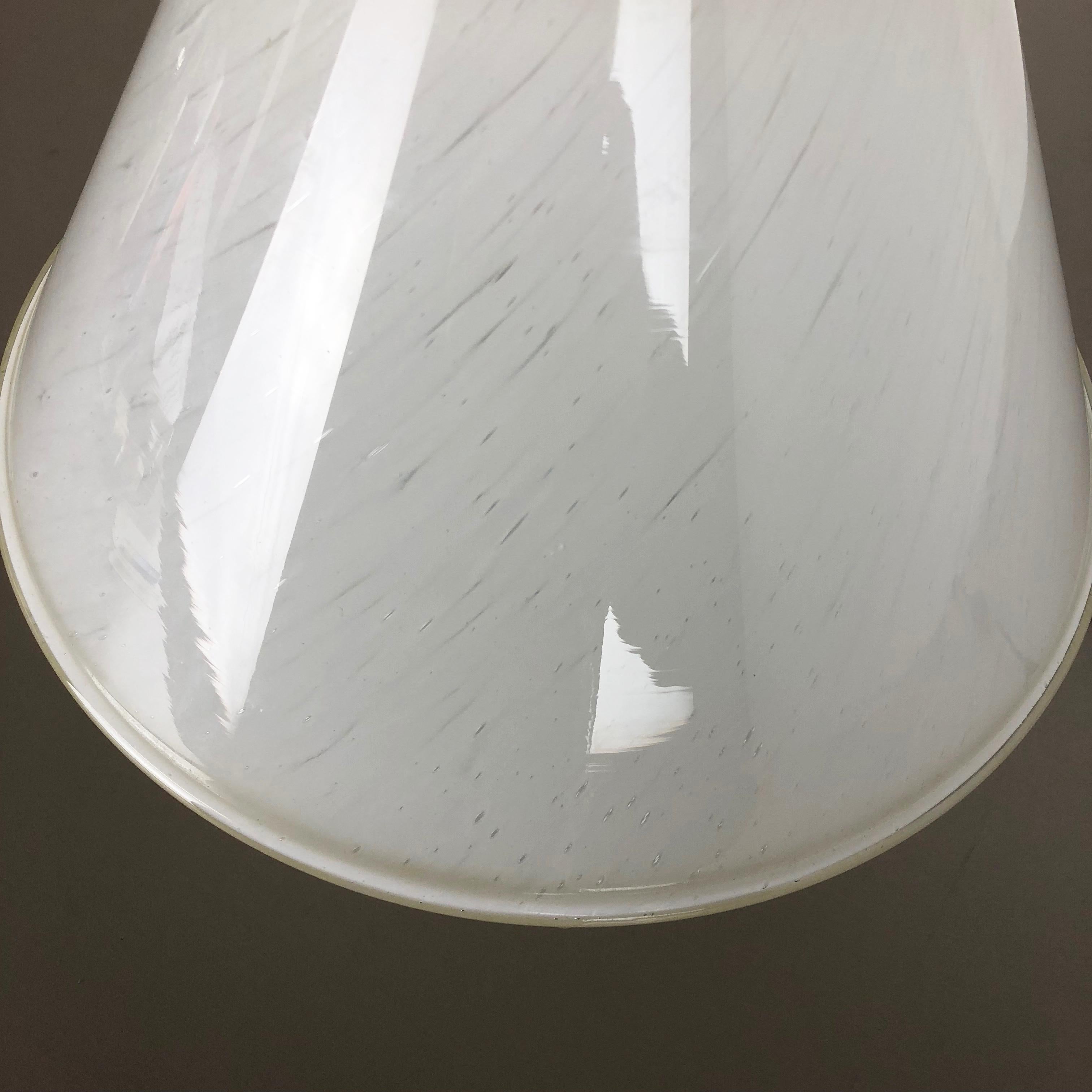 Lampe de table en verre 
