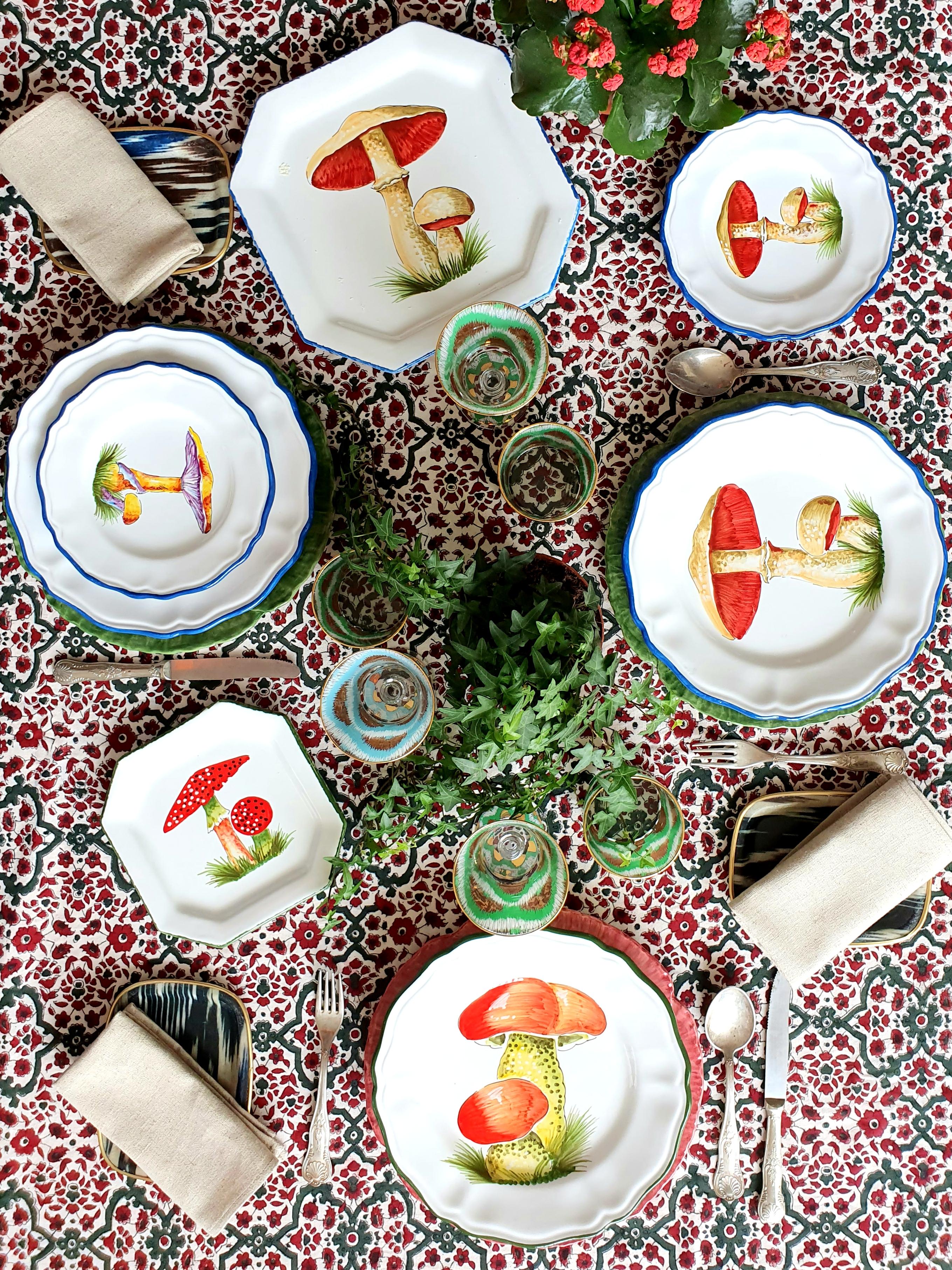 Hand-Painted Mushroom Handpainted in Italy Dinner Plate For Sale