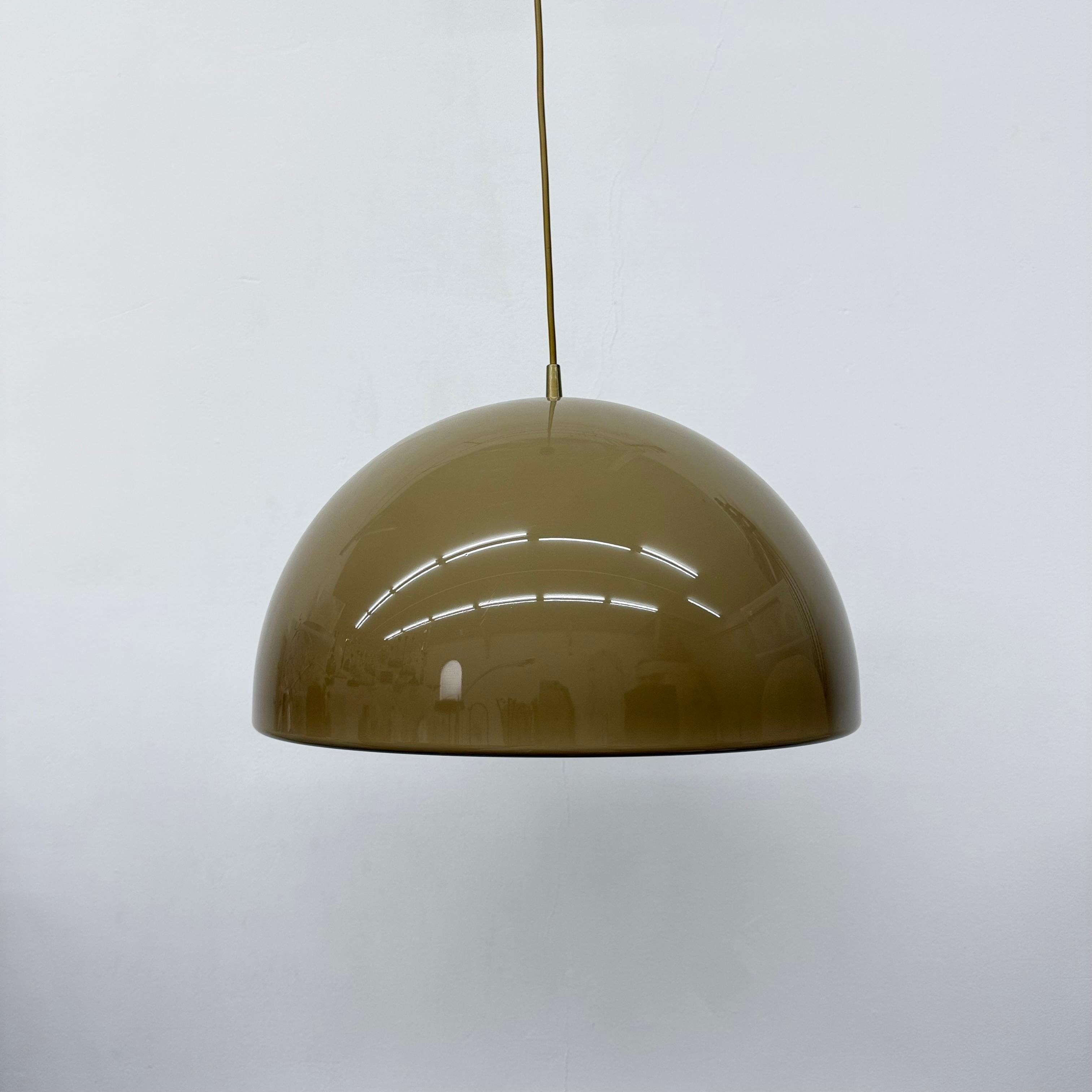 Mushroom hanging lamp brown , 1970s Bon état - En vente à Delft, NL
