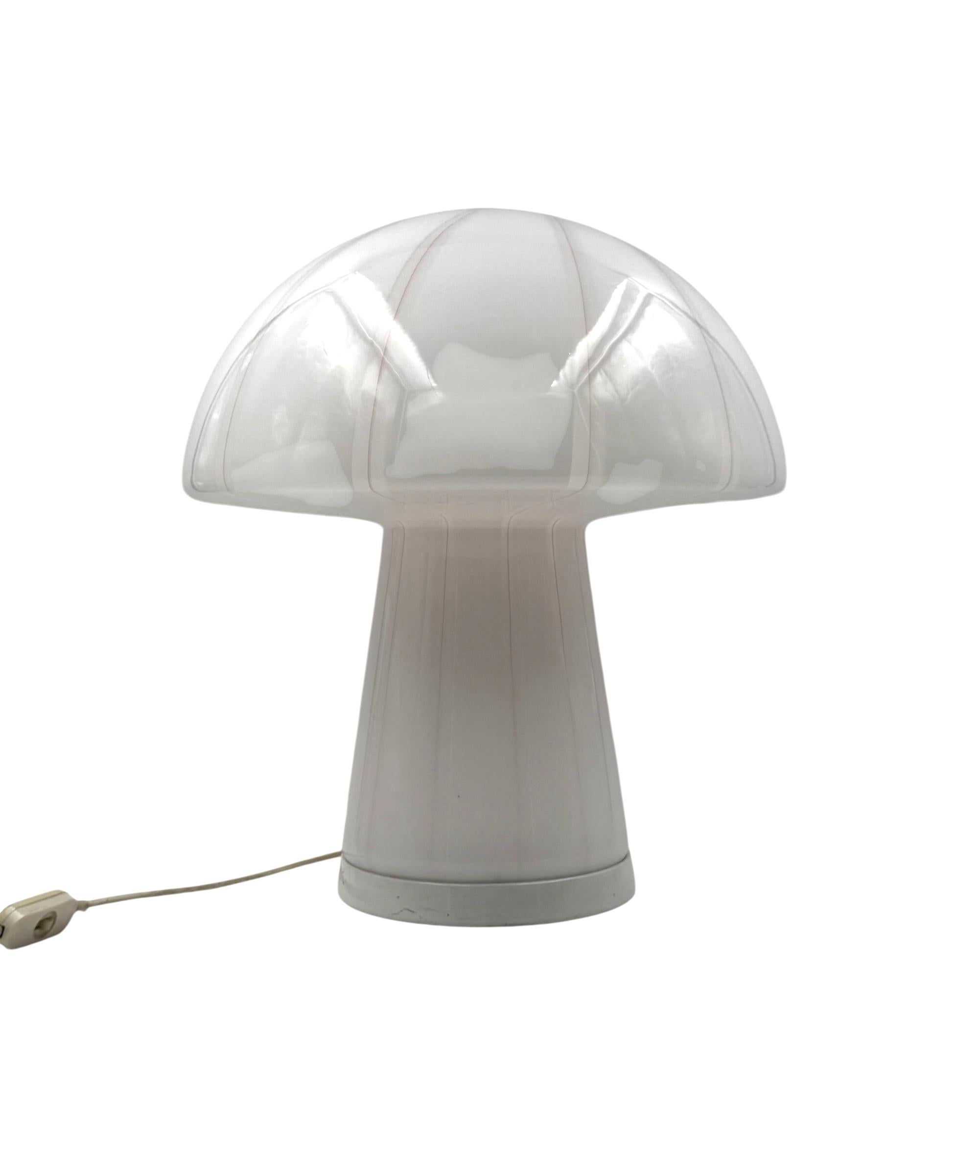 Lampe de table en verre de Murano avec champignon, Italie, années 1970 en vente 1
