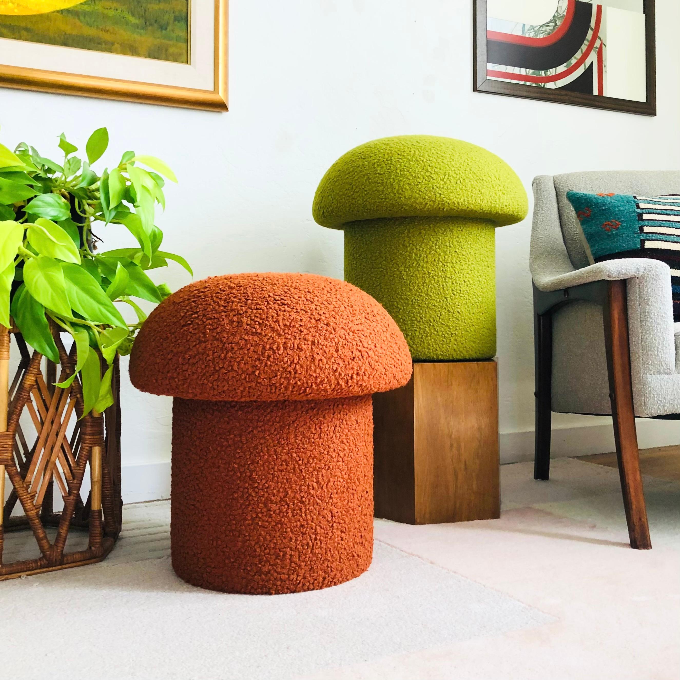 Ottomana Fungo in Boucle Cannella in vendita 4