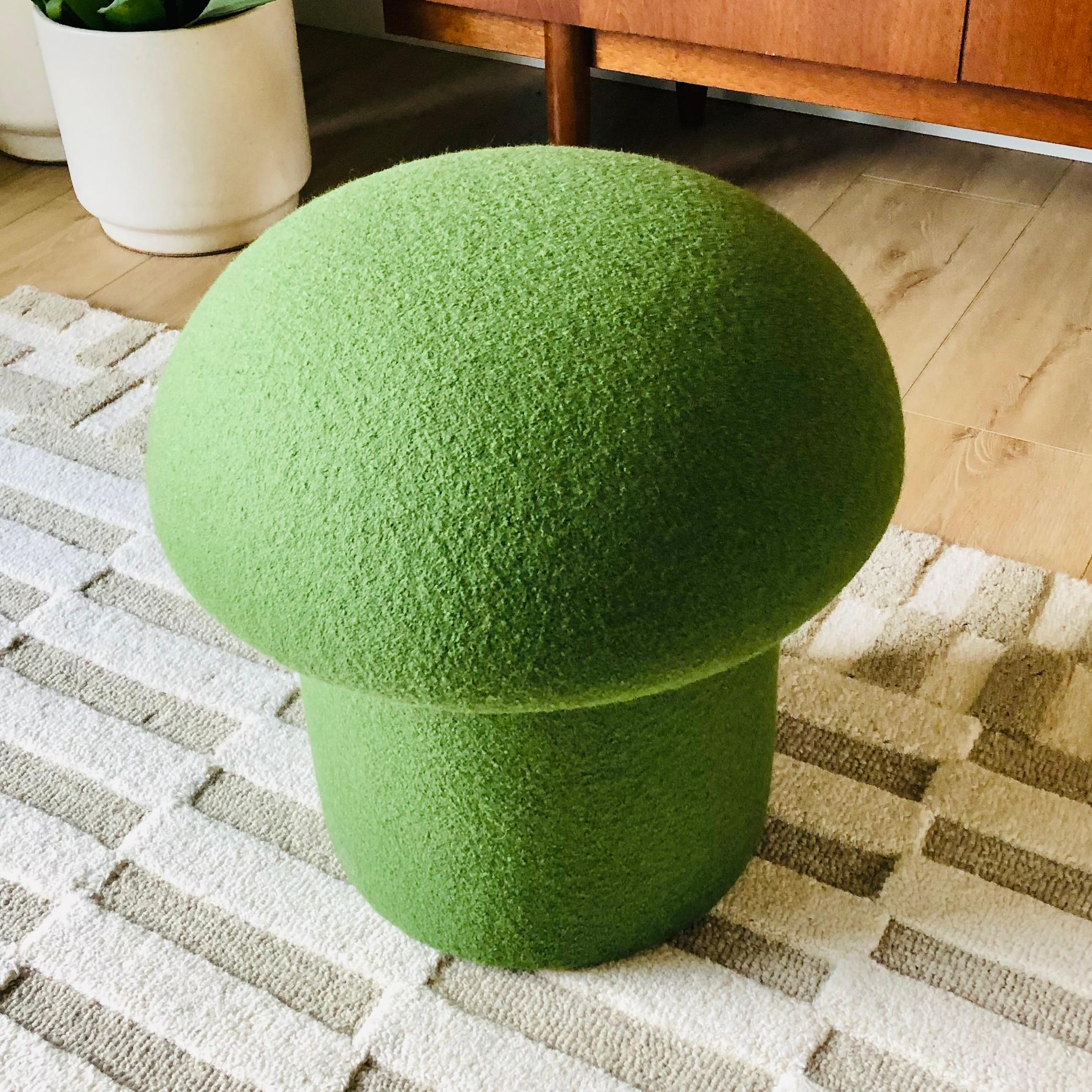 Mid-Century moderno Pouf Fungo in lana d'erba in vendita