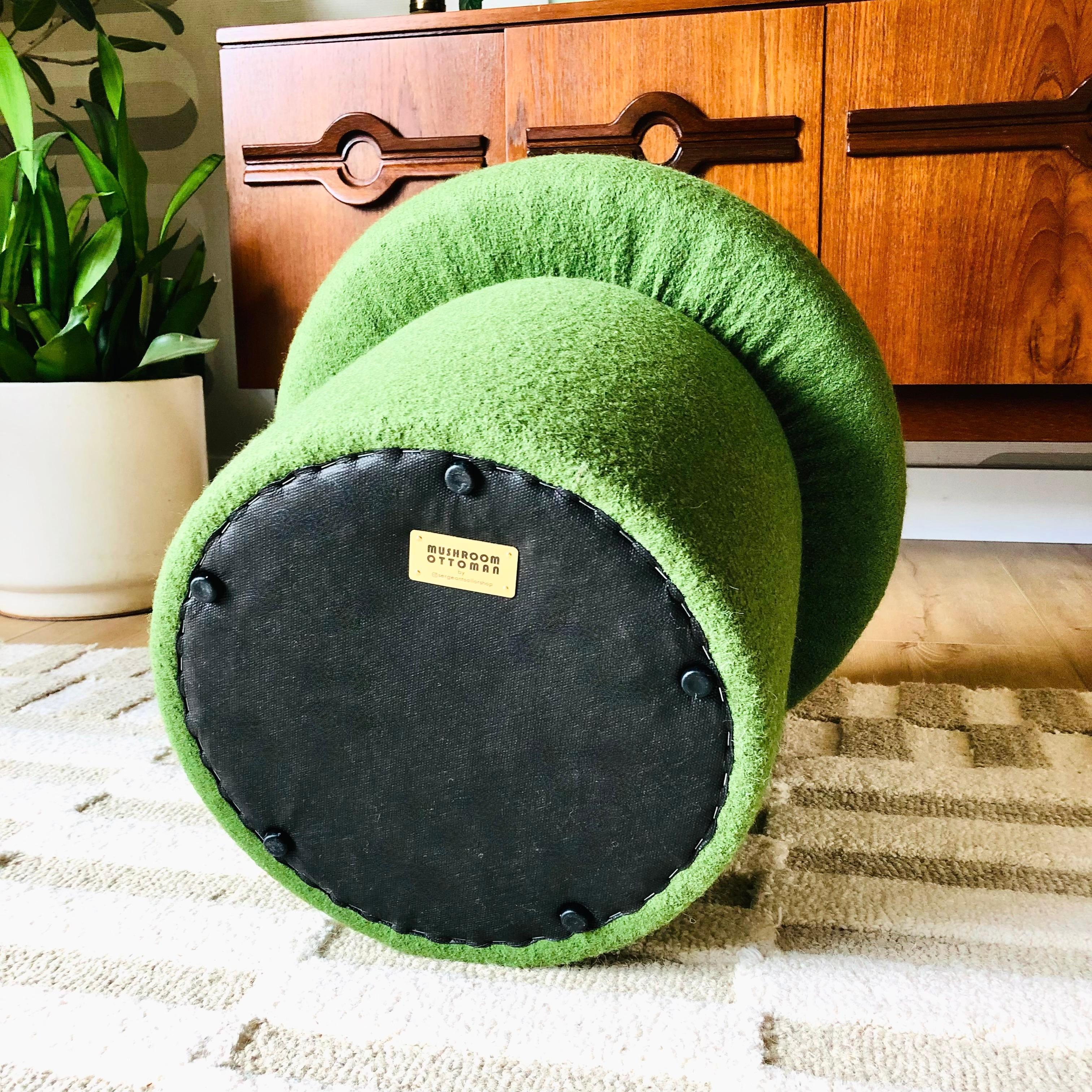 Lana Pouf Fungo in lana d'erba in vendita