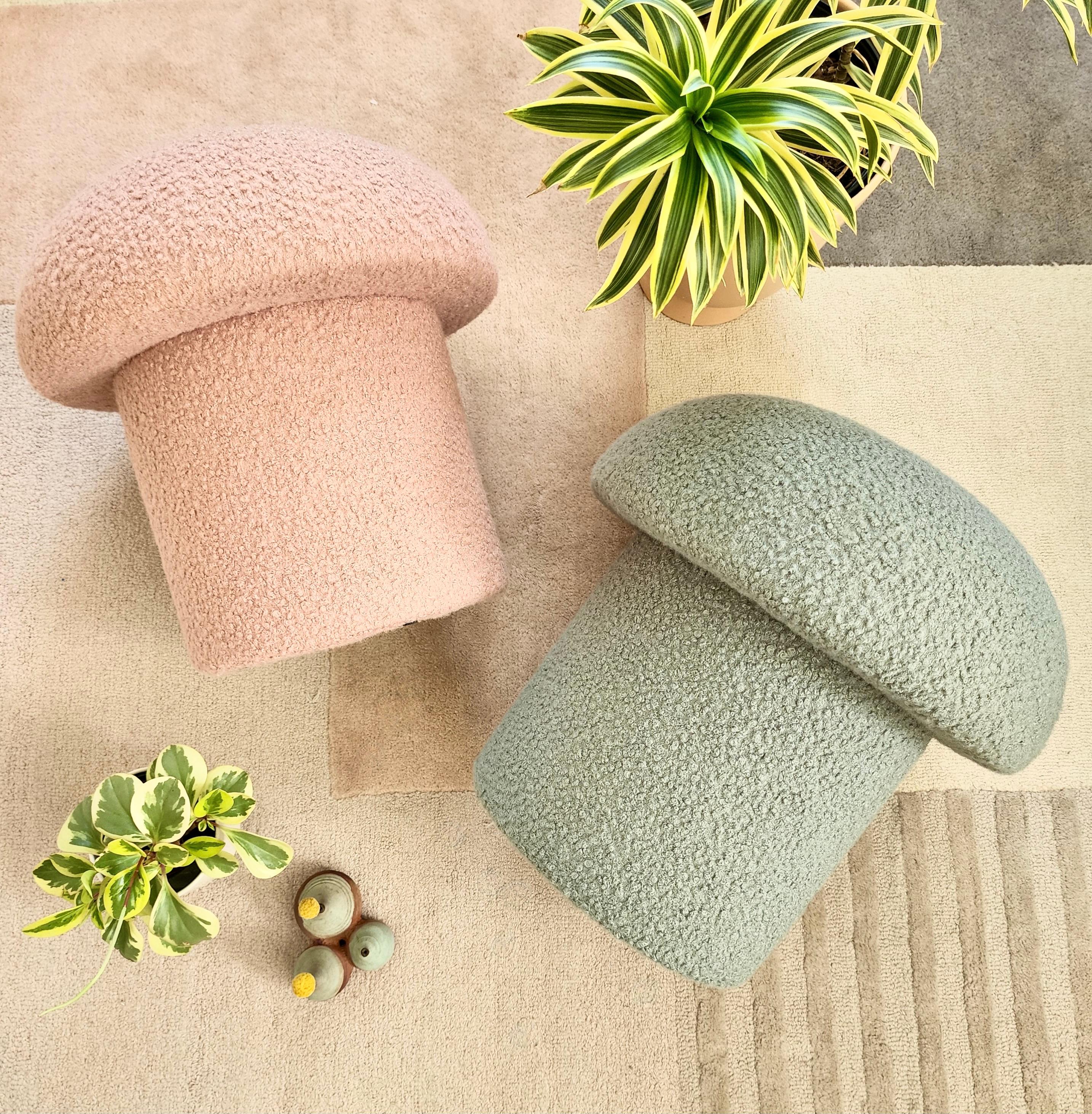 Pouf Mushroom en Mist Boucle en vente 2