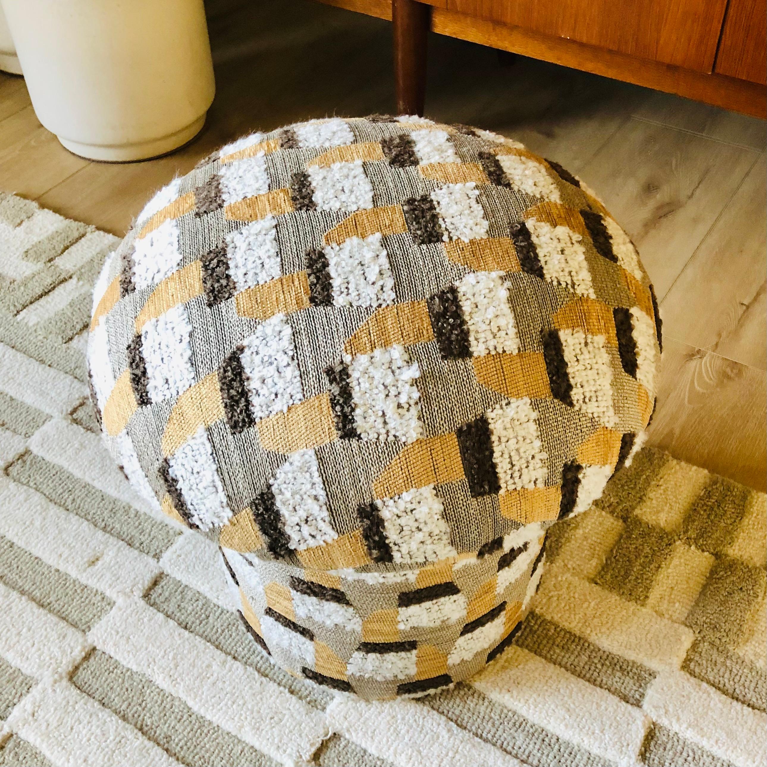 Mid-Century moderno Pouf a forma di fungo in tessuto speciale 