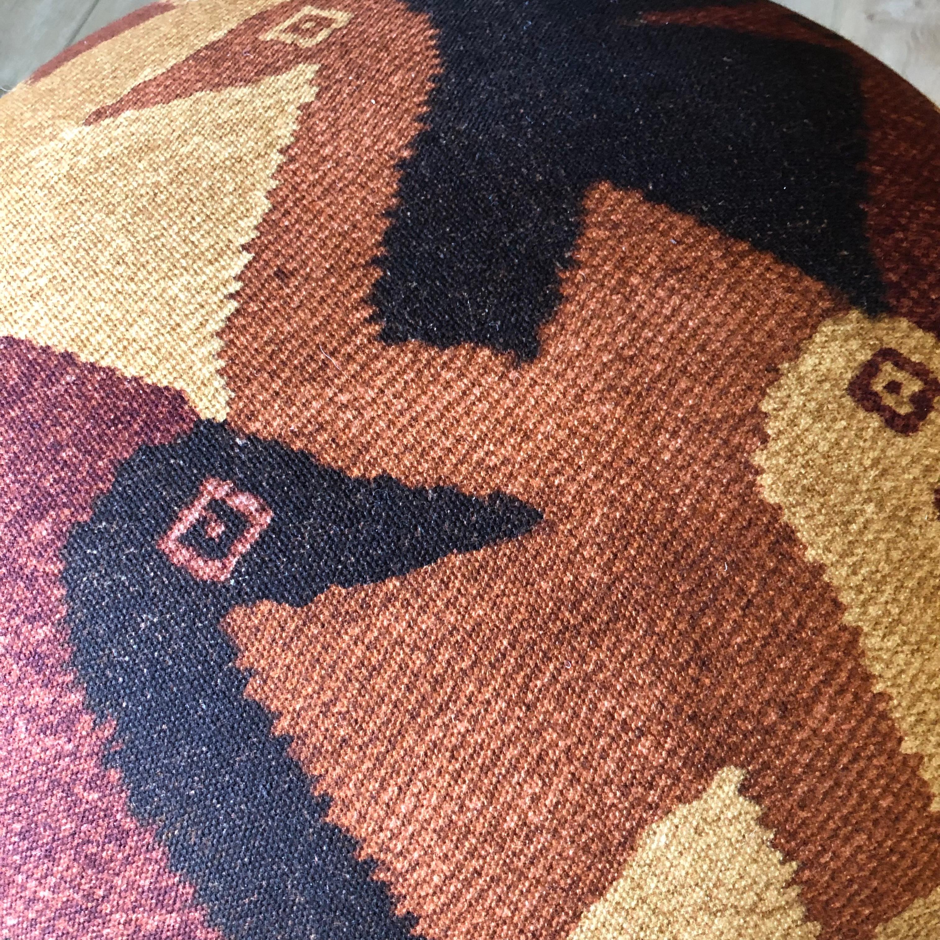 XXIe siècle et contemporain Pouf en forme de champignon dans Sunset Birds en vente