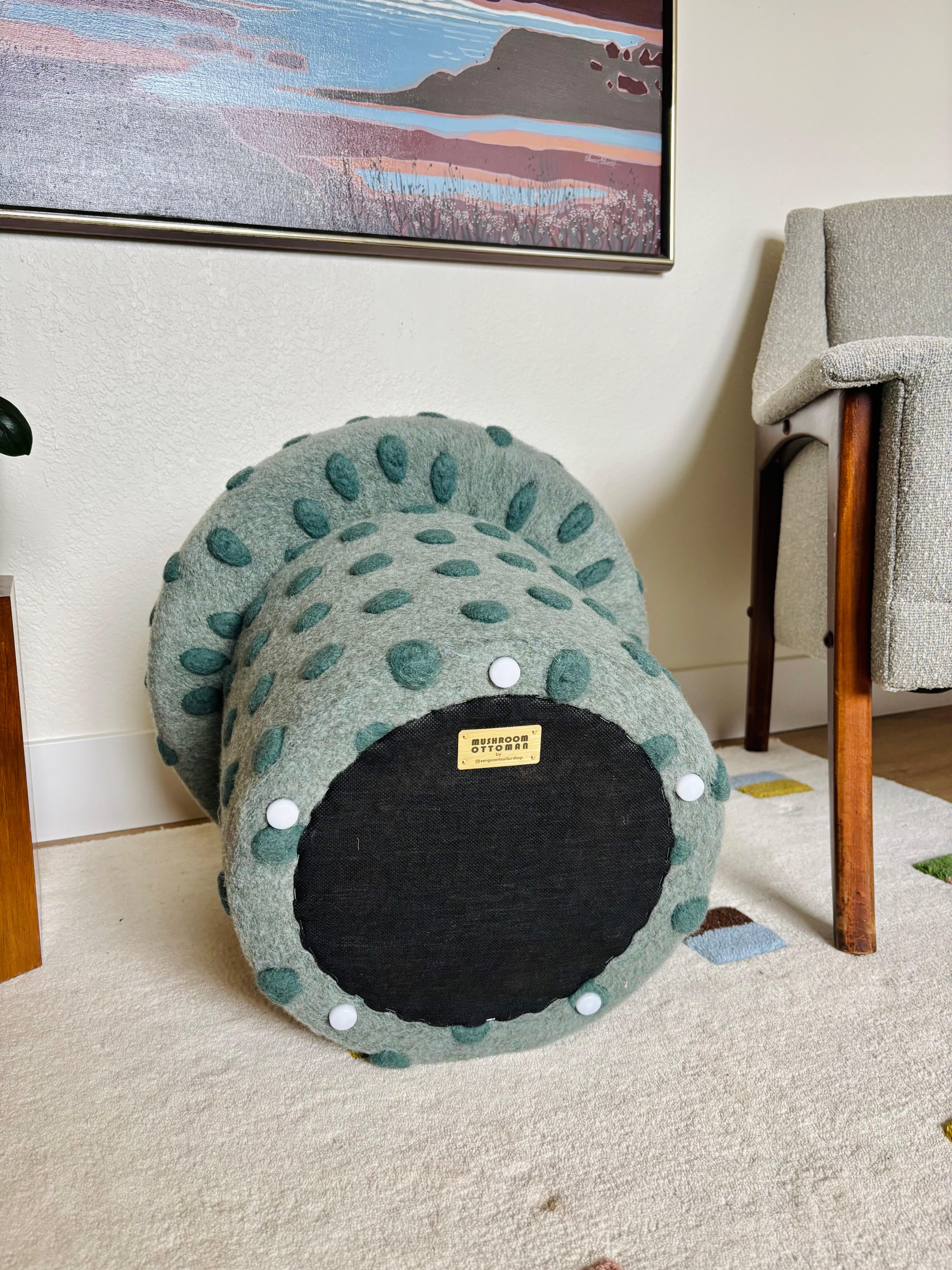 Pouf en laine Jade Dot en vente 3