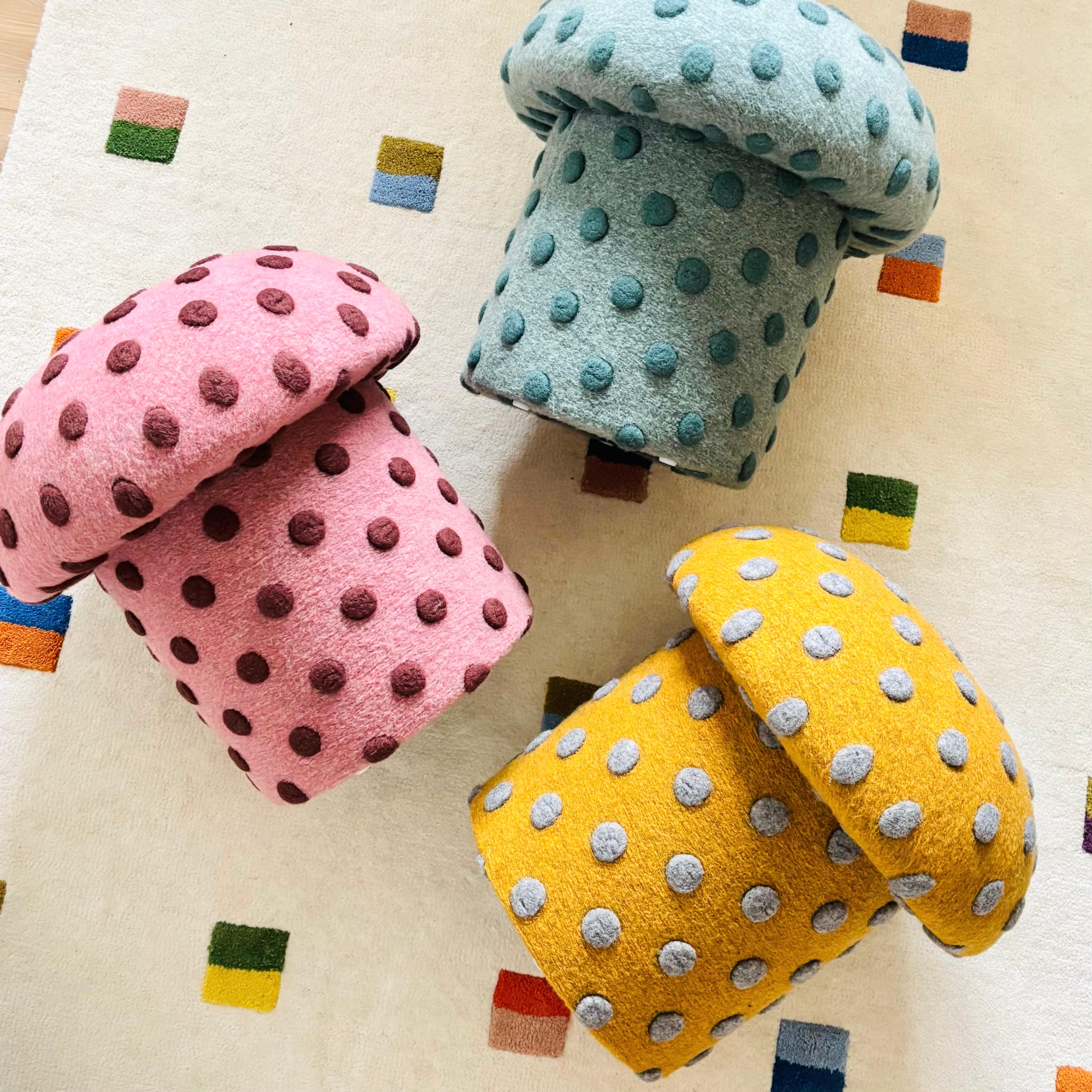 Pouf en laine Jade Dot en vente 6