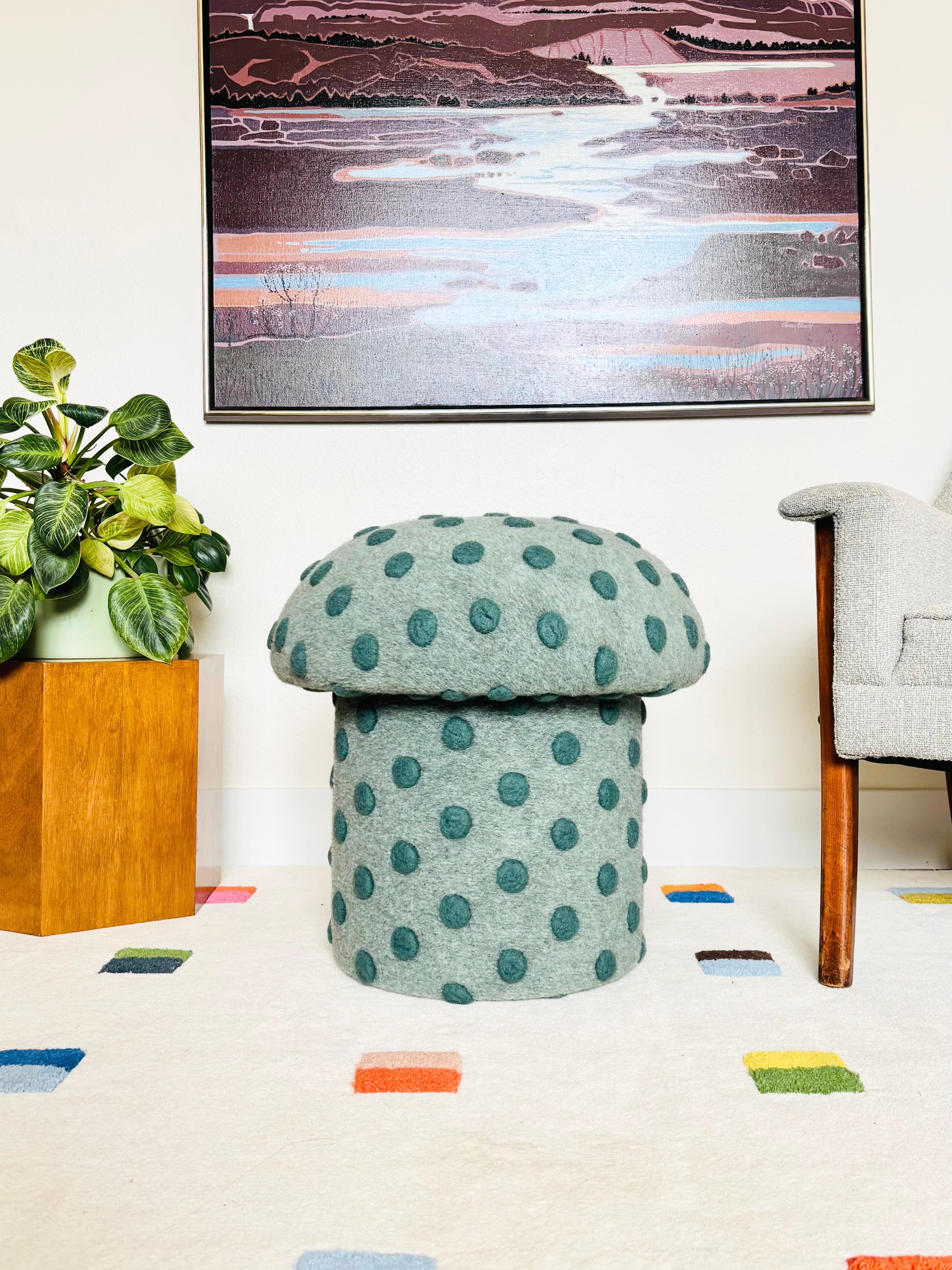 Moderne Pouf en laine Jade Dot en vente