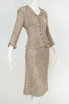 Mushroom Silver Open Ribbon Crochet Peplum Suit with Trumpet Skirt – XS, 1950s