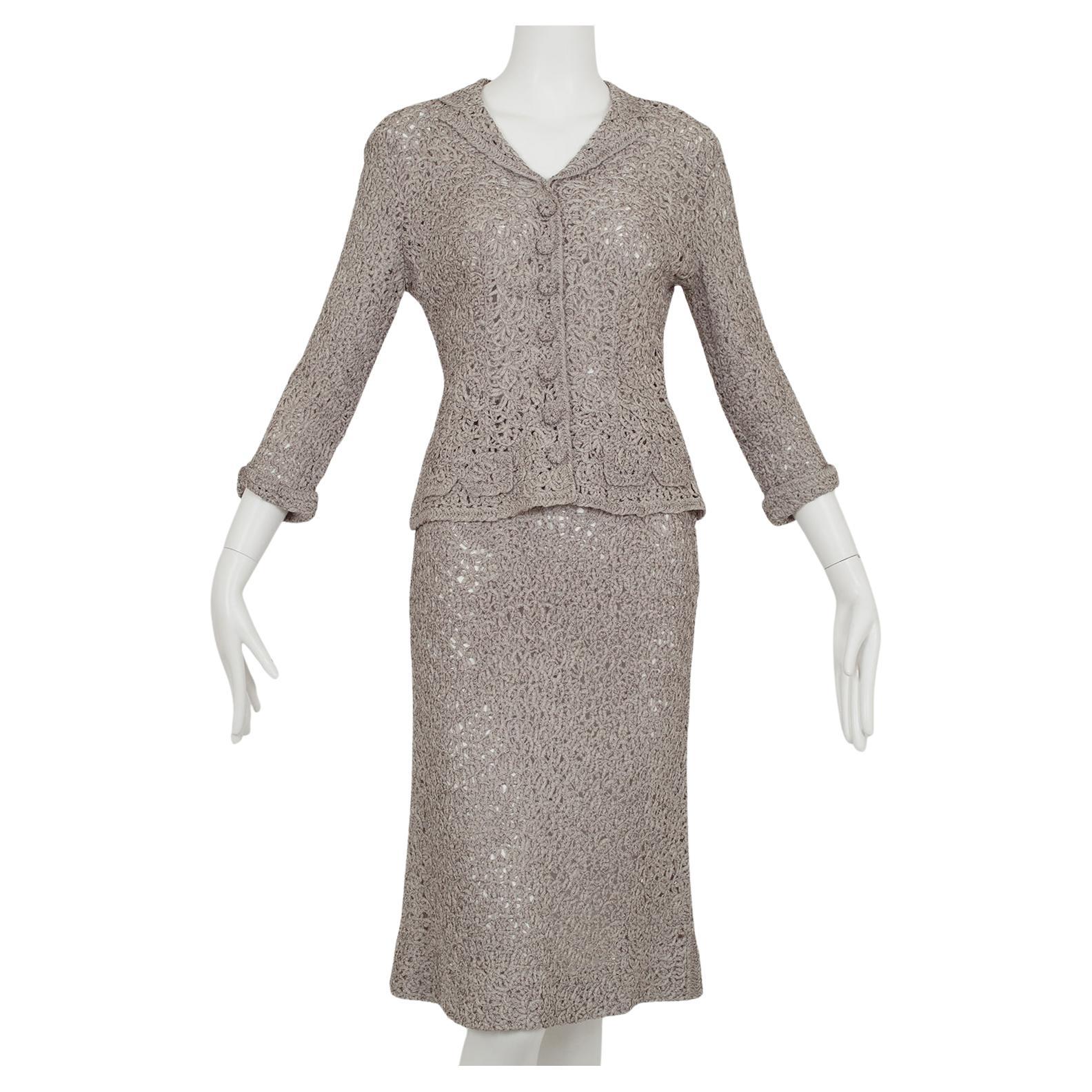 Mushroom Silver Open Ribbon Crochet Peplum Suit with Trumpet Skirt – XS, 1950s