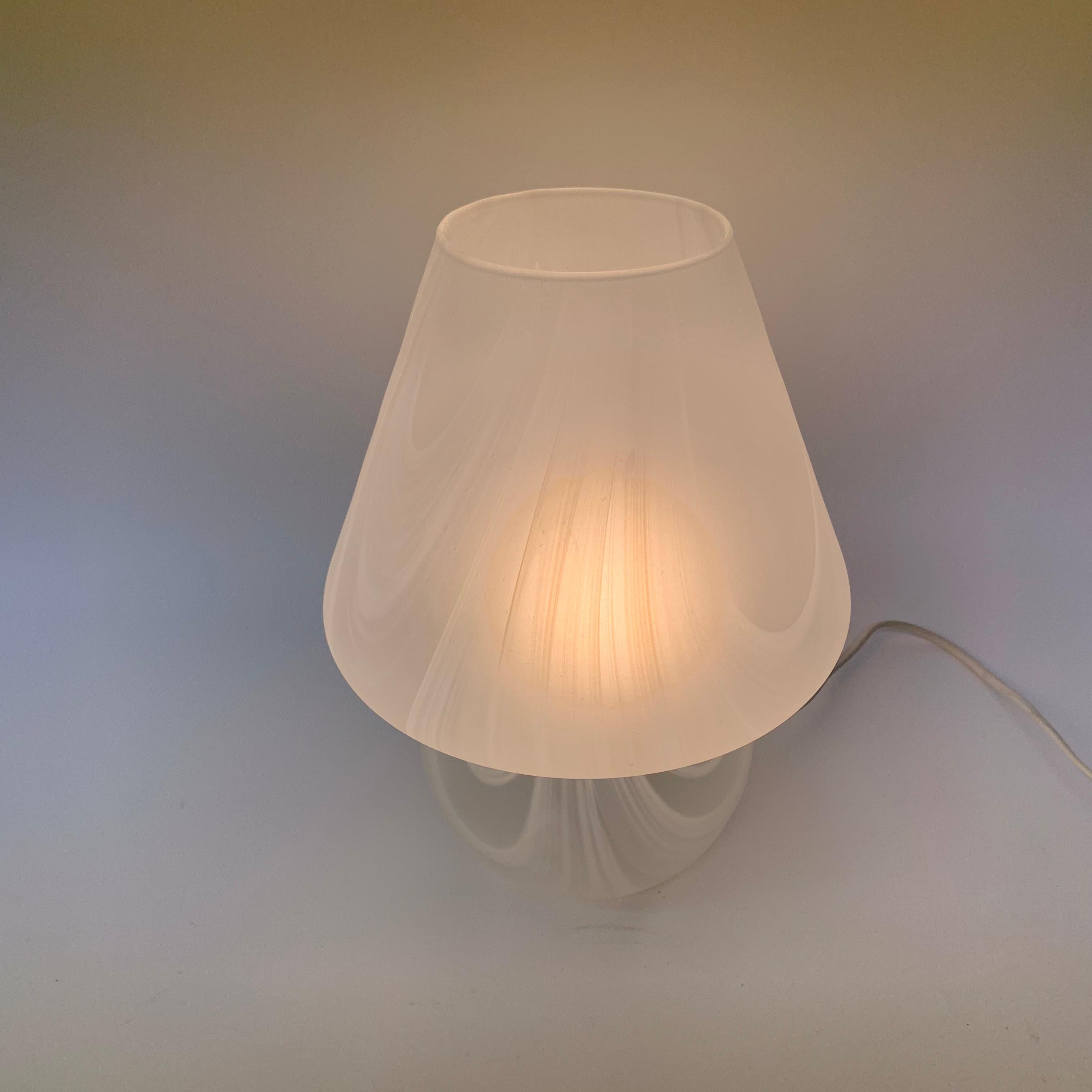 Lampe de table champignon, années 1970 en vente 7