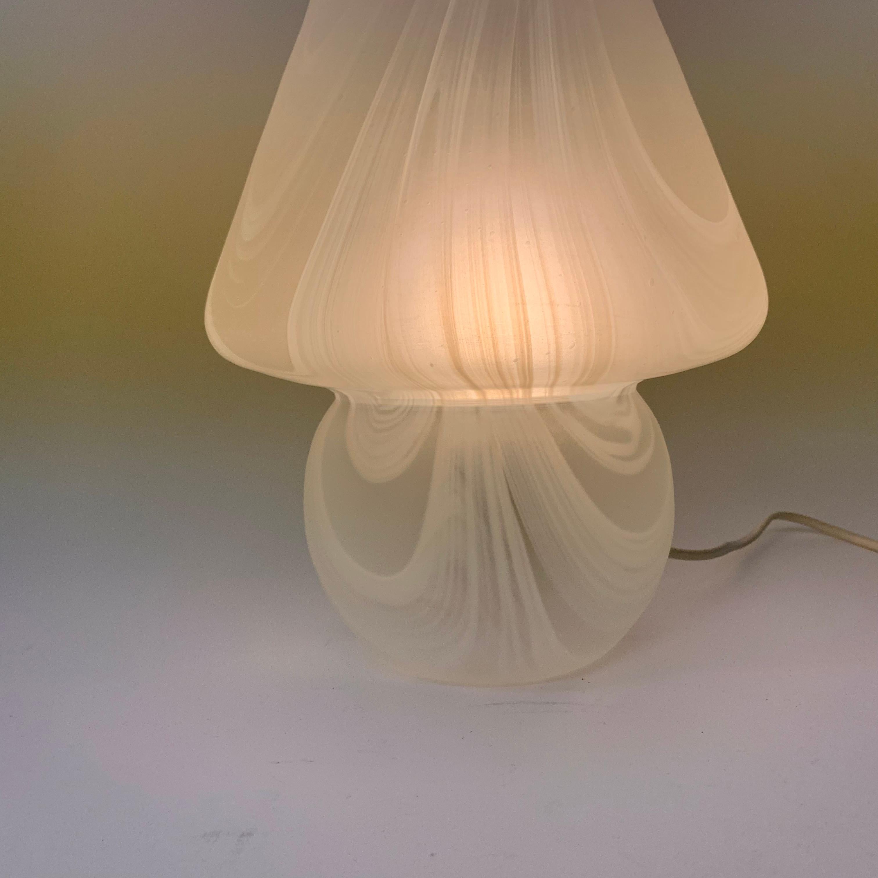 Lampe de table champignon, années 1970 en vente 9