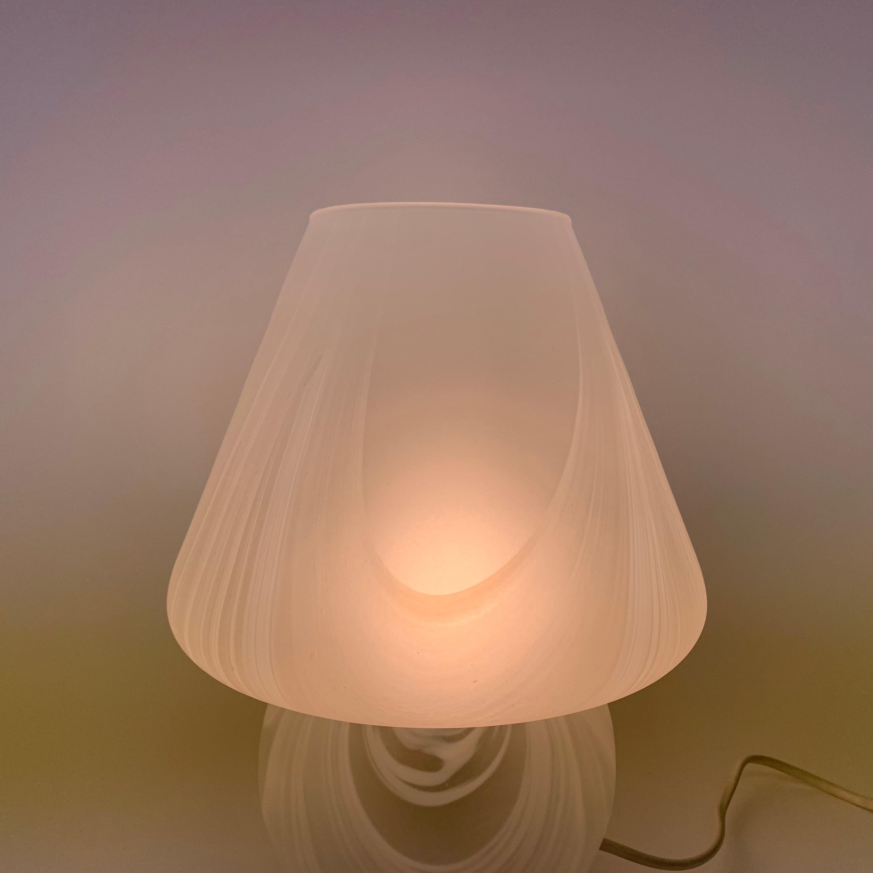 Lampe de table champignon, années 1970 en vente 12