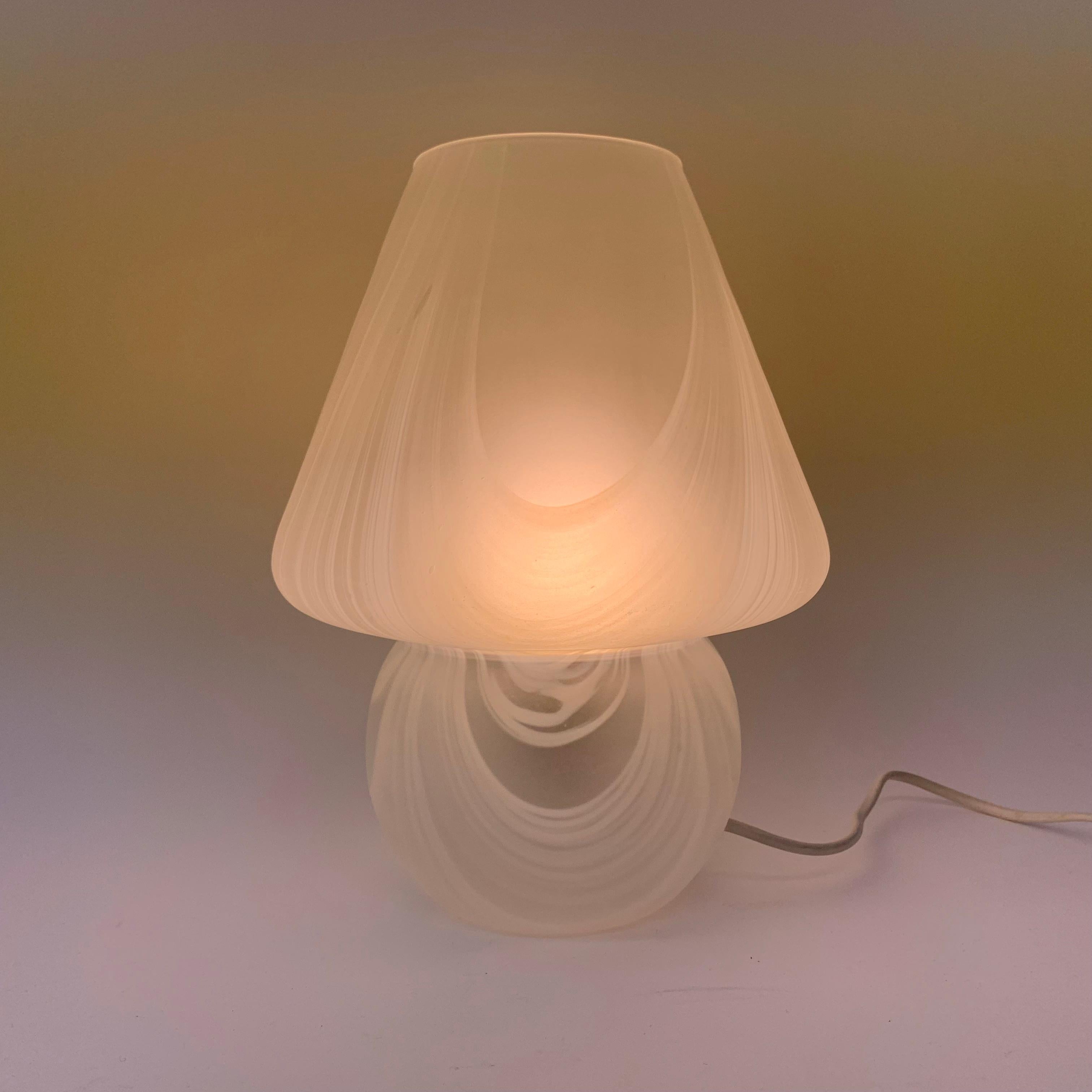 Lampe de table champignon, années 1970 en vente 13